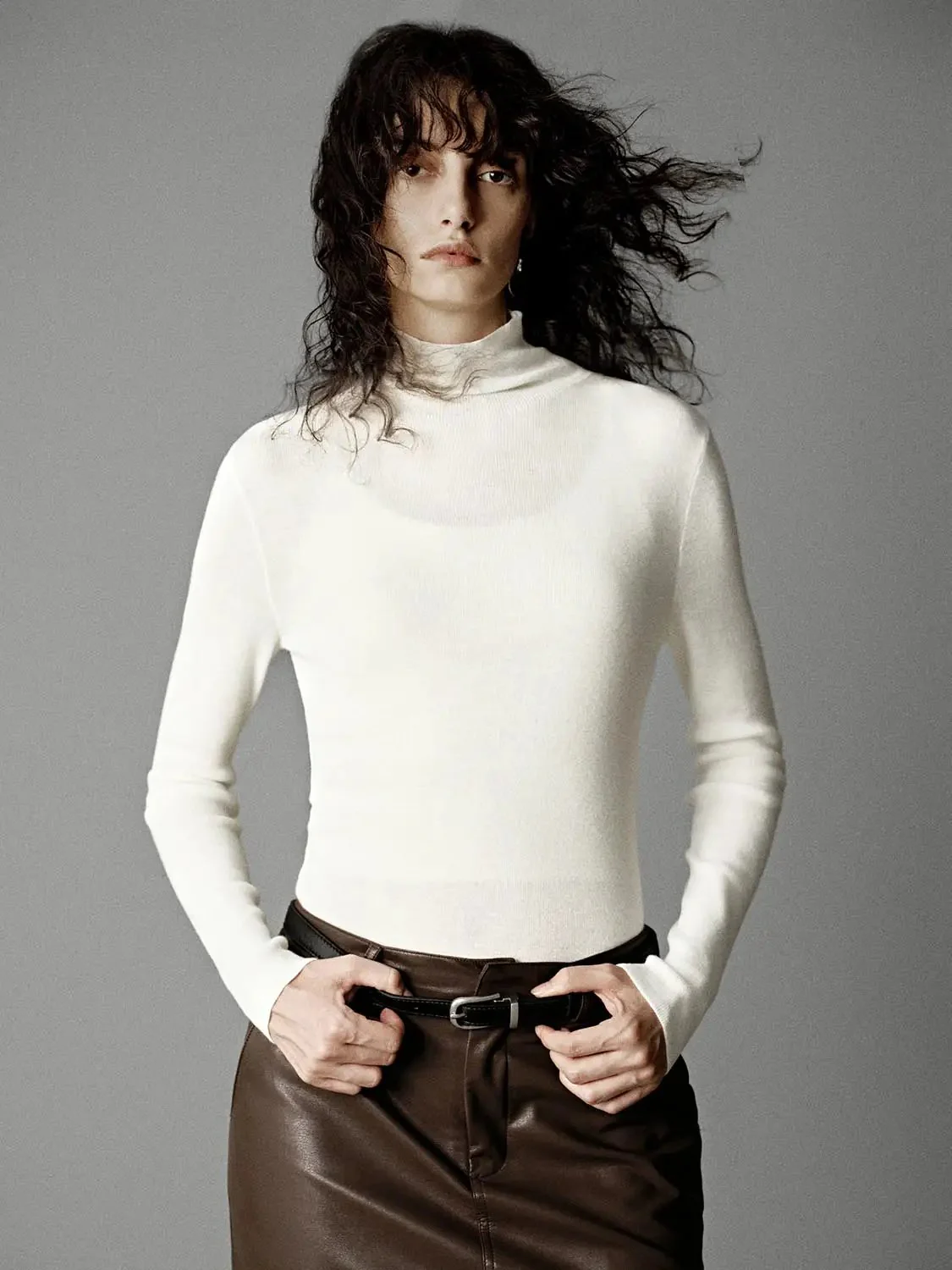 10024-high-neck-knitted-t-shirts-17.webp High Neck Knitted T-Shirts