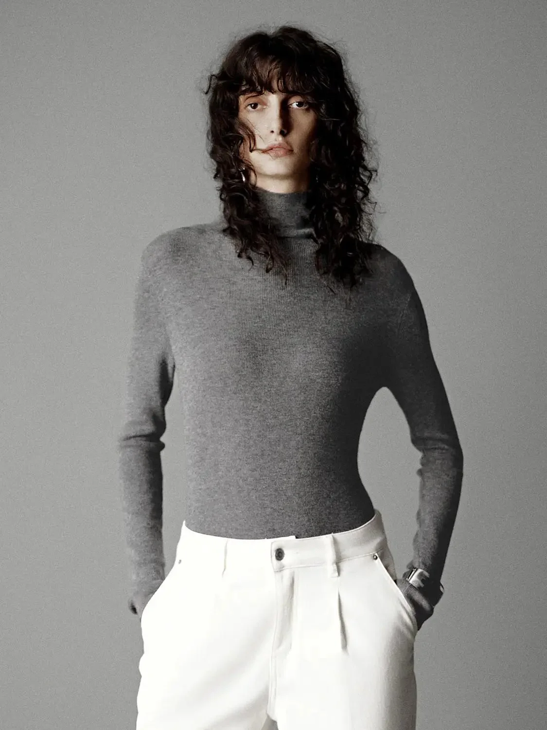 10024-high-neck-knitted-t-shirts-3.webp High Neck Knitted T-Shirts