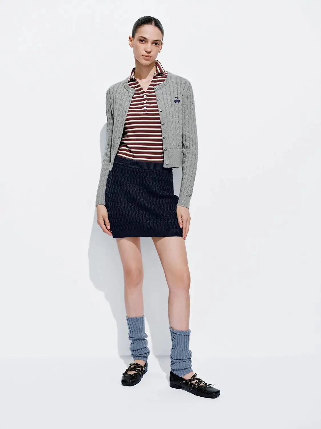 10073-embroidered-cable-knitted-cardigans-20.webp Embroidered Cable Knitted Cardigans