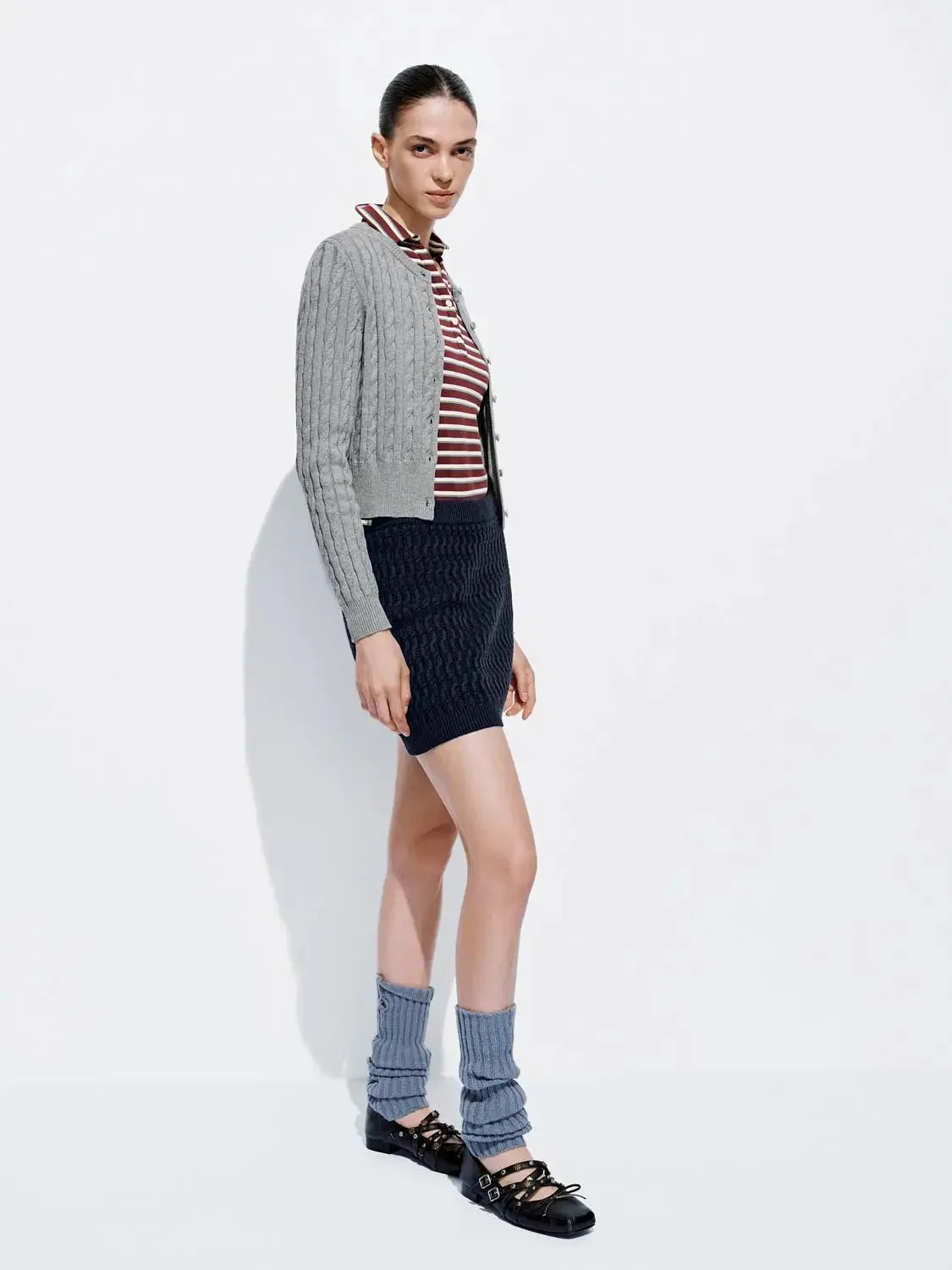 10073-embroidered-cable-knitted-cardigans-21.webp Embroidered Cable Knitted Cardigans