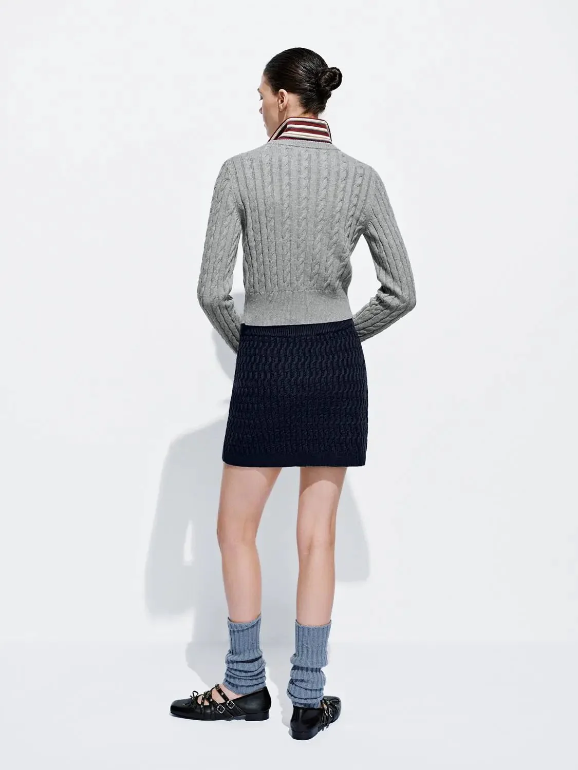 10073-embroidered-cable-knitted-cardigans-22.webp Embroidered Cable Knitted Cardigans