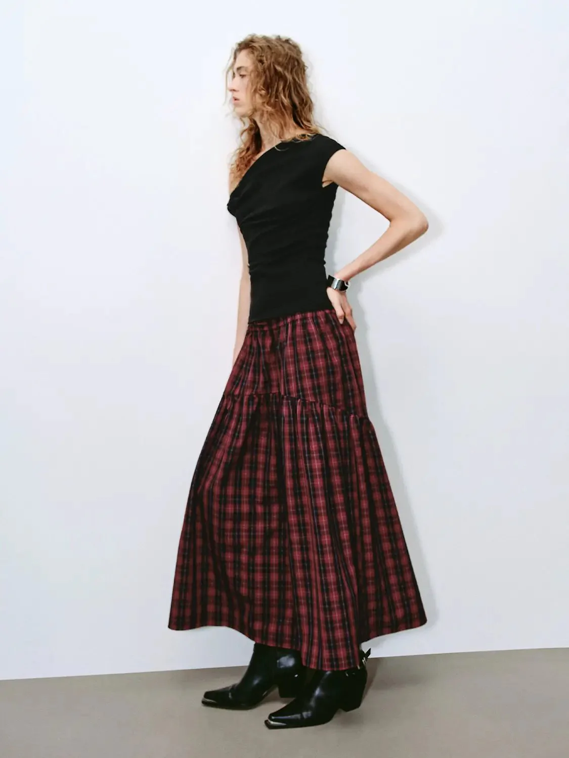 1008-cotton-one-shoulder-fitted-skinny-t-shirt-14.webp Cotton One-Shoulder Fitted Skinny T-Shirt