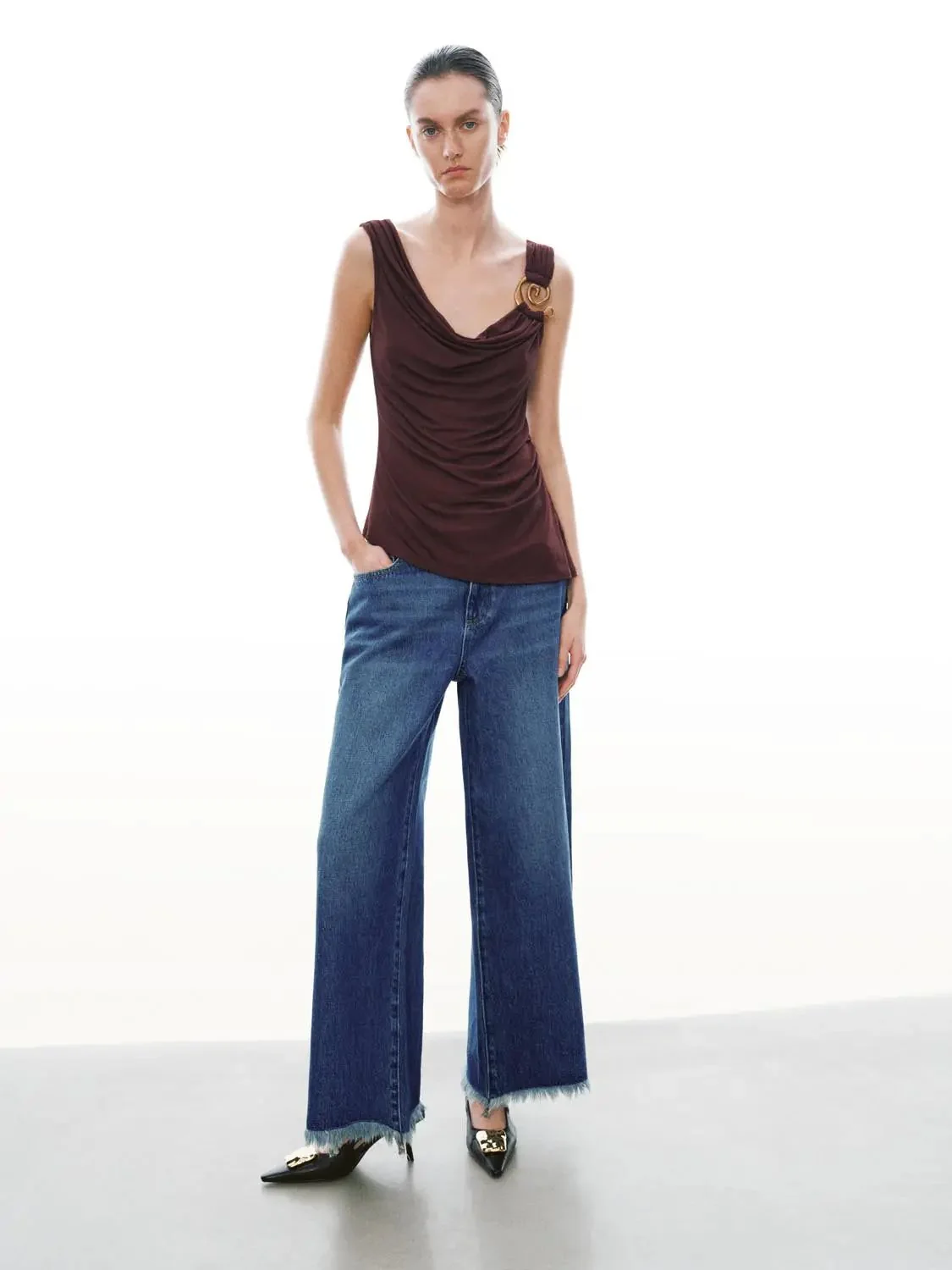 Cowl Neck Ruched Sleeveless Stretch T Shirt