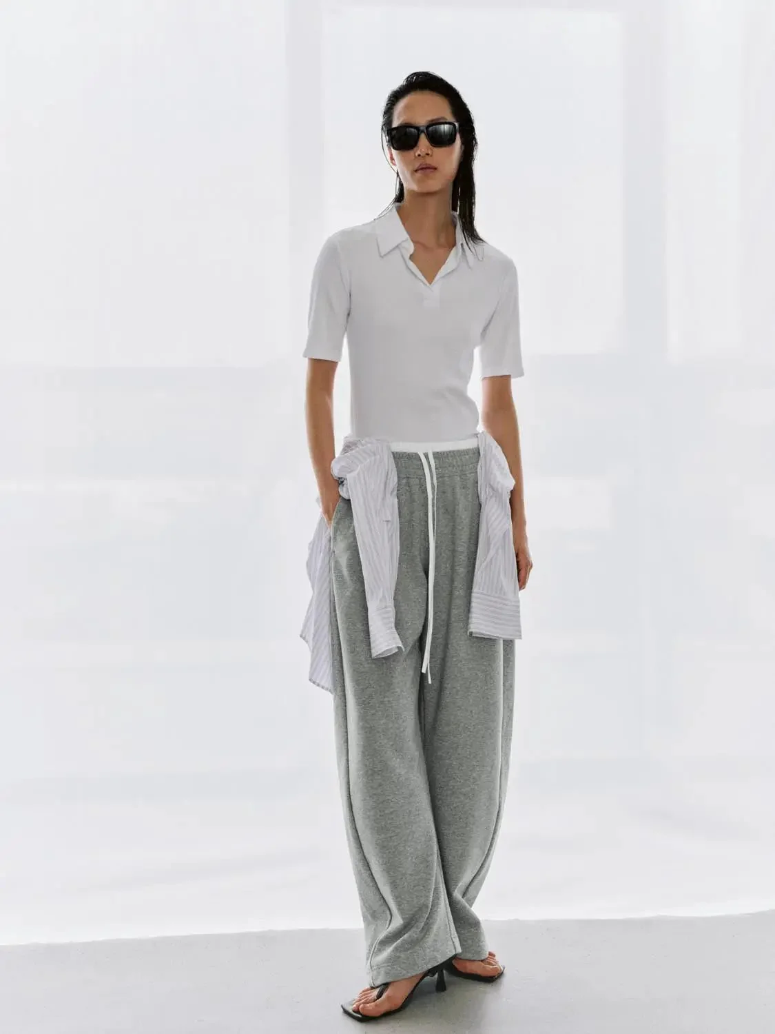 10157-contrast-trim-drawstring-pull-on-barrel-leg-pants-6.webp Contrast Trim Drawstring Pull On Barrel Leg Pants