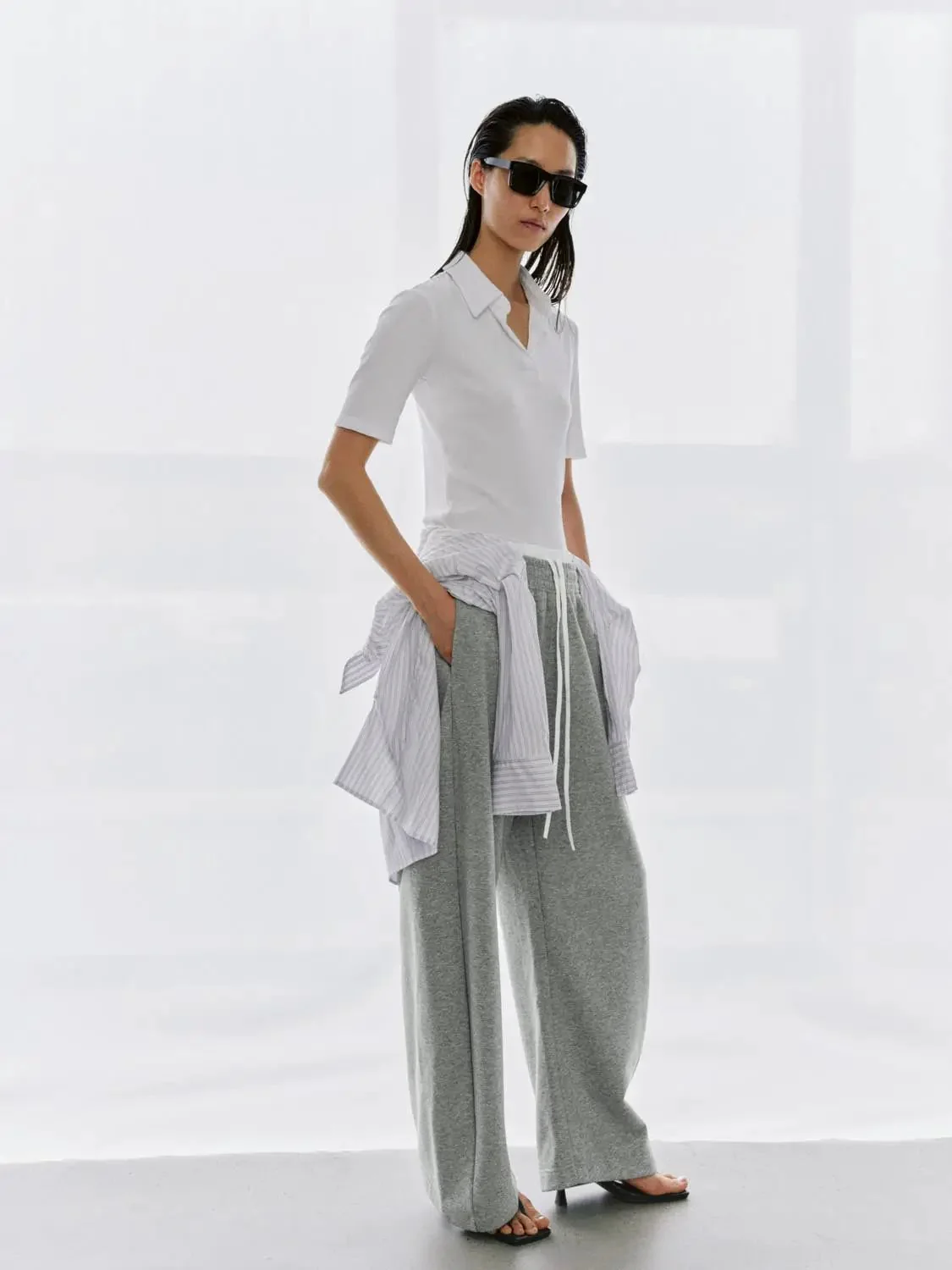 10157-contrast-trim-drawstring-pull-on-barrel-leg-pants-7.webp Contrast Trim Drawstring Pull On Barrel Leg Pants
