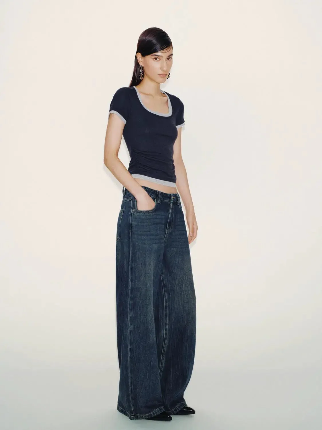 Contrast Trim Ruched Scoop Neck Knit Top