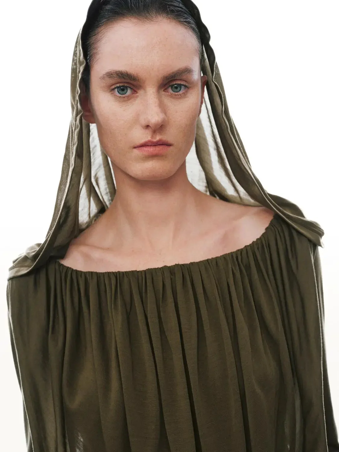 10221-lyocell-one-shoulder-ruched-long-sleeve-top-3.webp Lyocell One Shoulder Ruched Long Sleeve Top