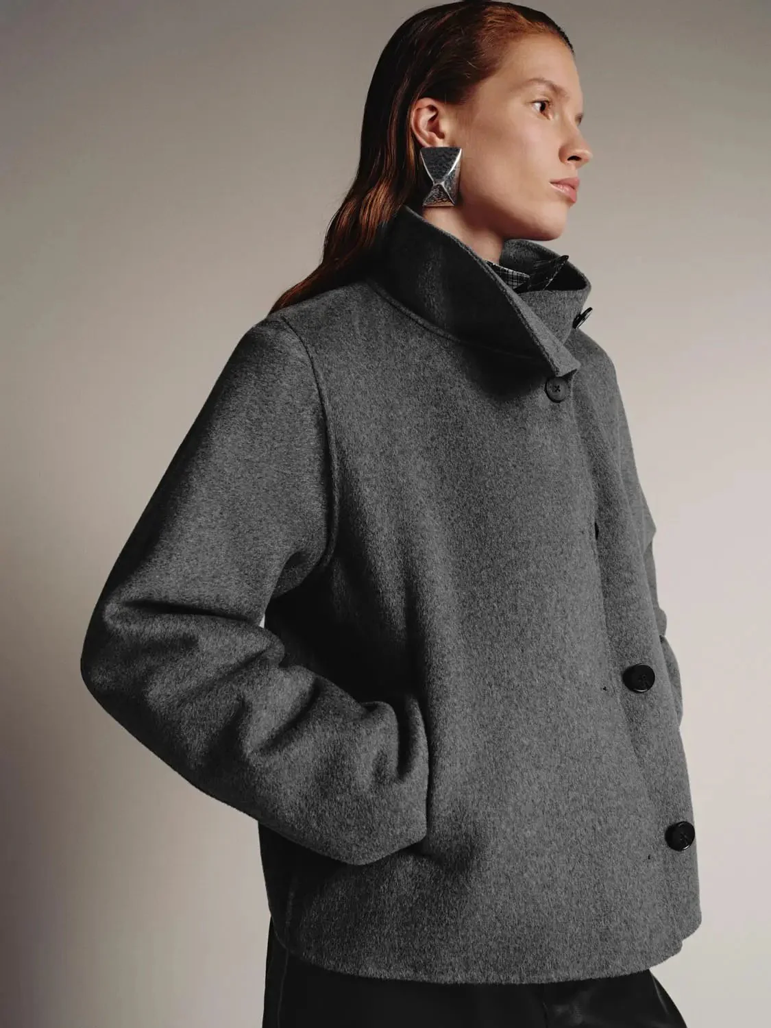 10227-large-collar-cropped-wool-blend-jackets-2.webp Large Collar Cropped Wool Blend Jackets