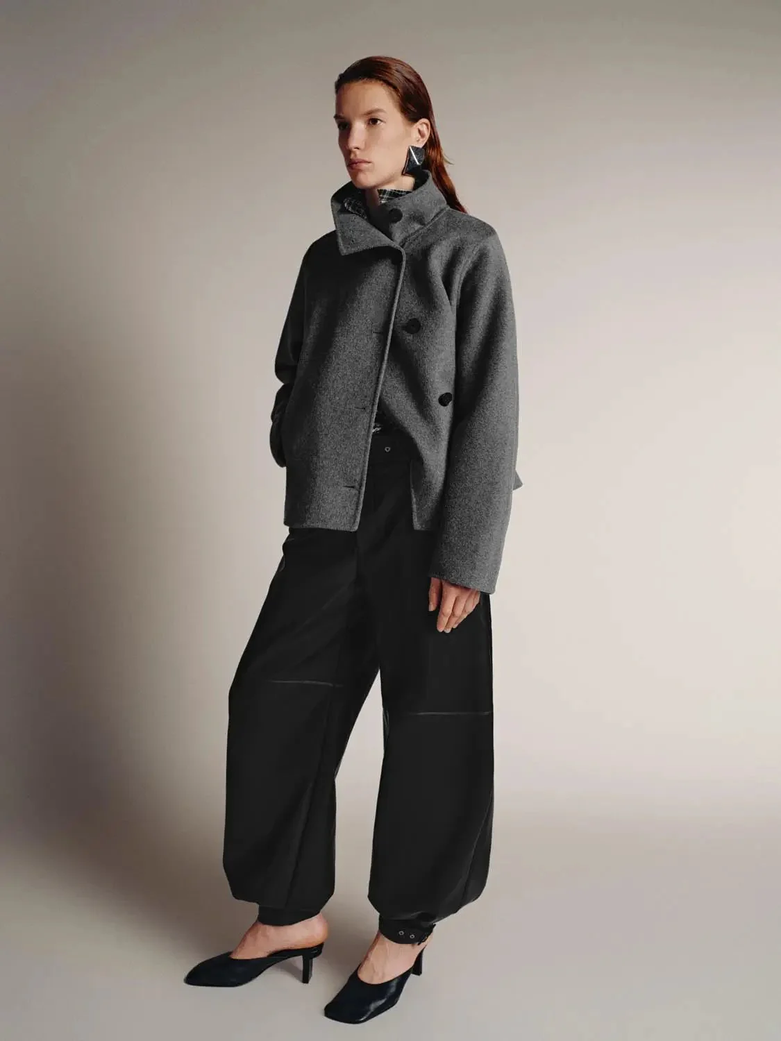 10227-large-collar-cropped-wool-blend-jackets-5.webp Large Collar Cropped Wool Blend Jackets