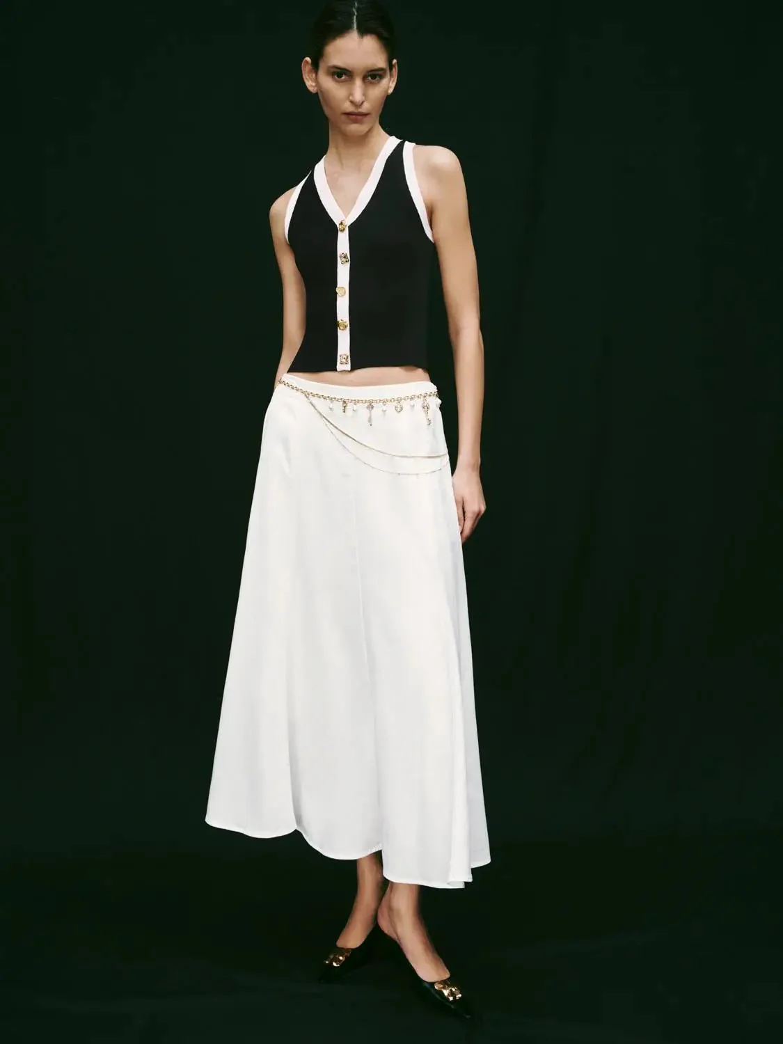 10274-linen-blend-contrast-trim-v-neck-button-up-vest-4.webp Linen Blend Contrast Trim V-Neck Button Up Vest