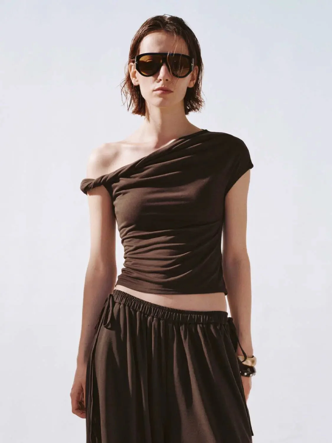 10304-brown-one-shoulder-ruched-stretch-modal-blend-top-9.webp Brown One Shoulder Ruched Stretch Modal Blend Top