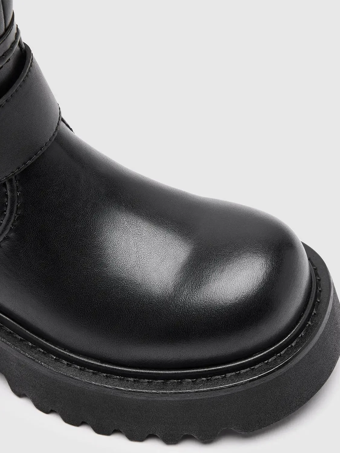 10334-buckle-detail-chunky-boots-7.webp Buckle Detail Chunky Boots