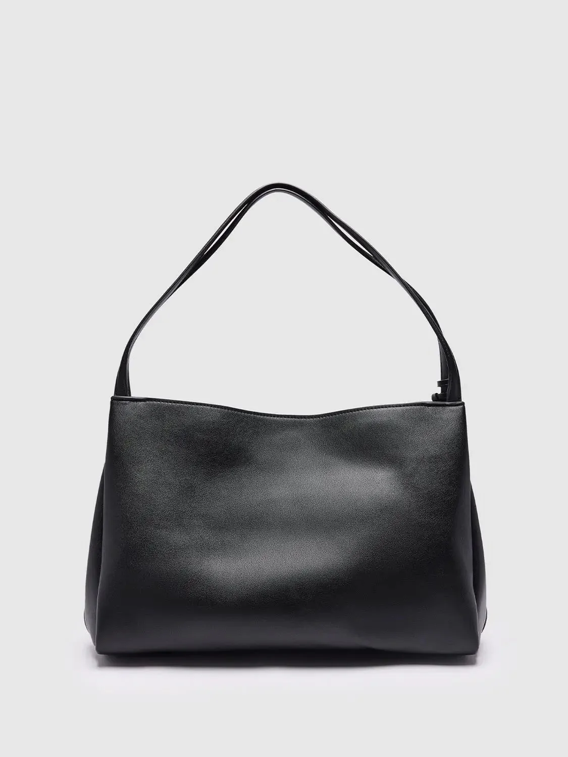 10351-vegan-leather-oversize-shoulder-bags-2.webp Vegan Leather Oversize Shoulder Bags