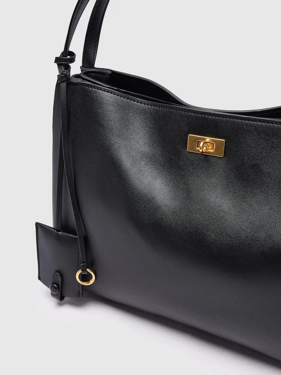 10351-vegan-leather-oversize-shoulder-bags-5.webp Vegan Leather Oversize Shoulder Bags