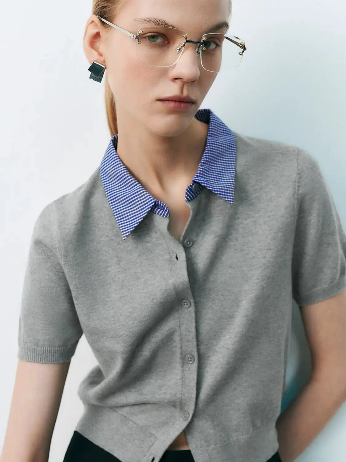 10433-short-sleeve-knitted-cardigans-3.webp Short Sleeve Knitted Cardigans