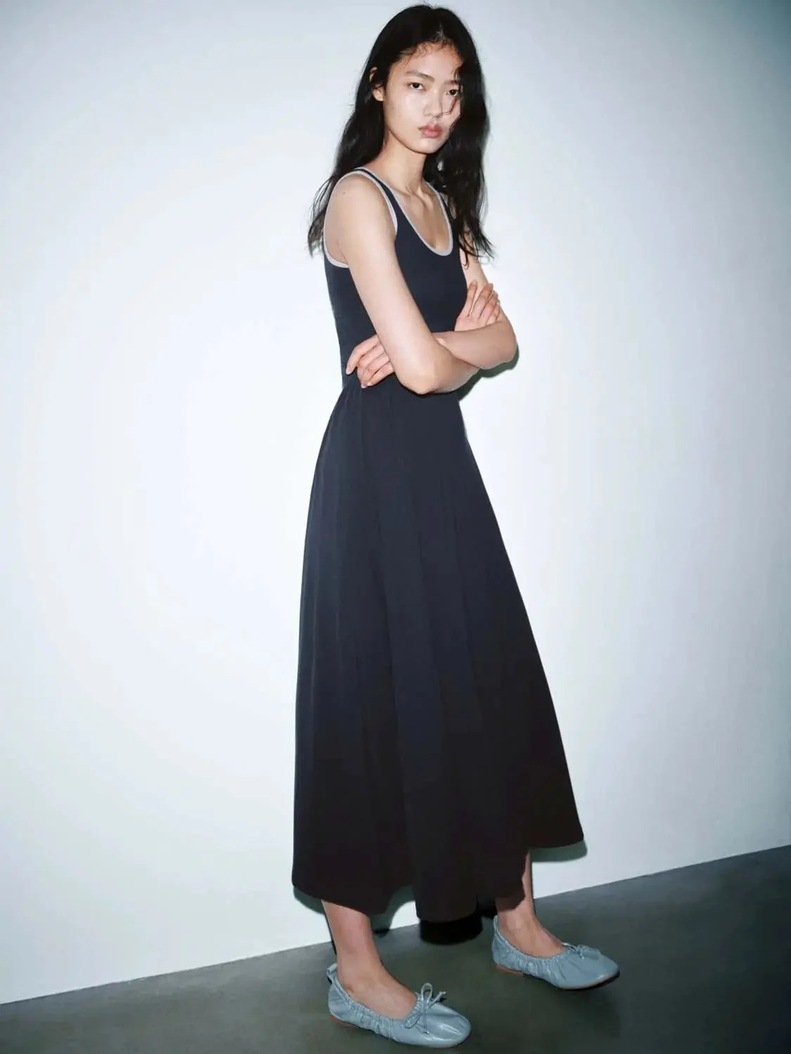 105-contrasting-hem-strappy-cotton-a-line-maxi-dress-4.webp Contrasting Hem Strappy Cotton A Line Maxi Dress