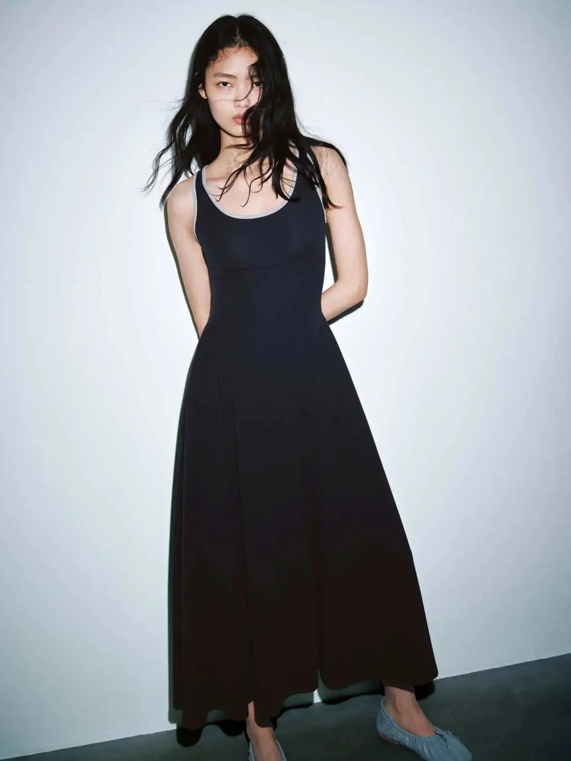 105-contrasting-hem-strappy-cotton-a-line-maxi-dress-5.webp Contrasting Hem Strappy Cotton A Line Maxi Dress