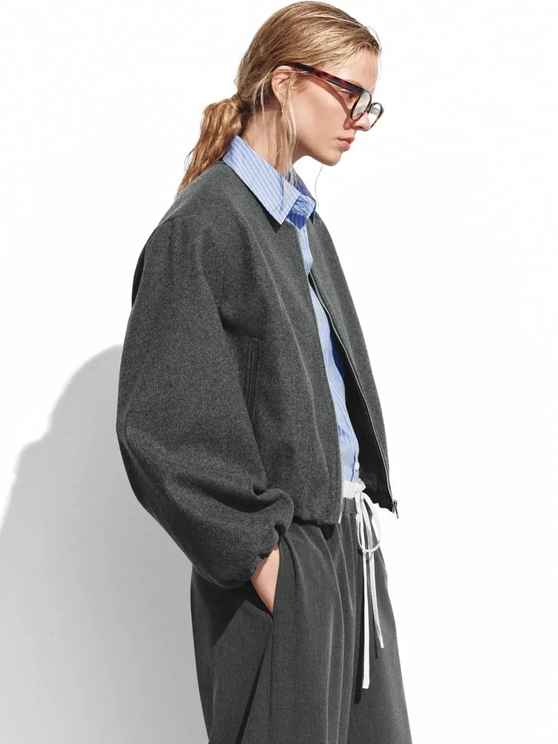 10781-2-in-1-collared-bomber-with-striped-panel-jackets-10.webp 2 In 1 Collared Bomber With Striped Panel Jackets