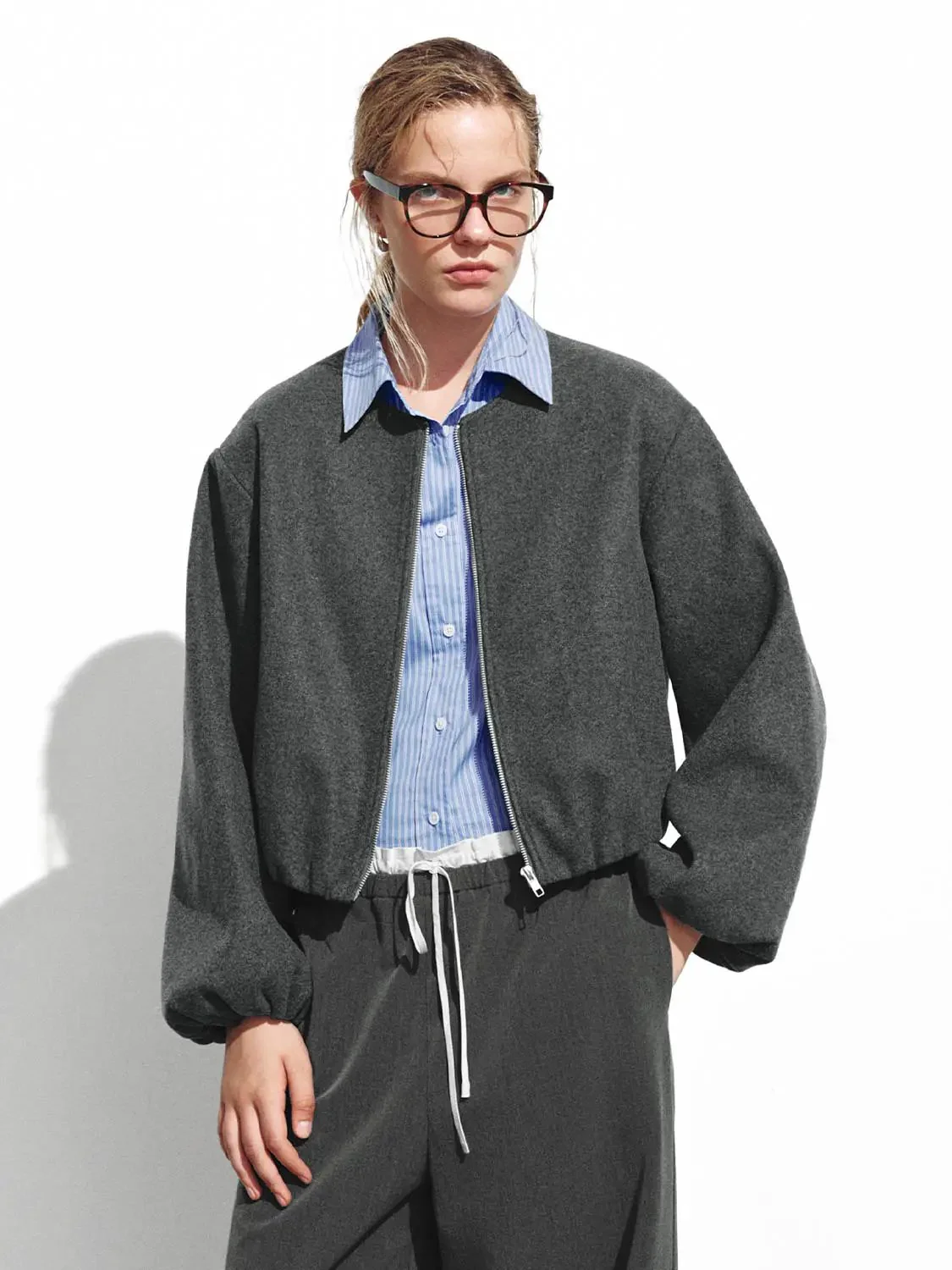 10781-2-in-1-collared-bomber-with-striped-panel-jackets-18.webp 2 In 1 Collared Bomber With Striped Panel Jackets
