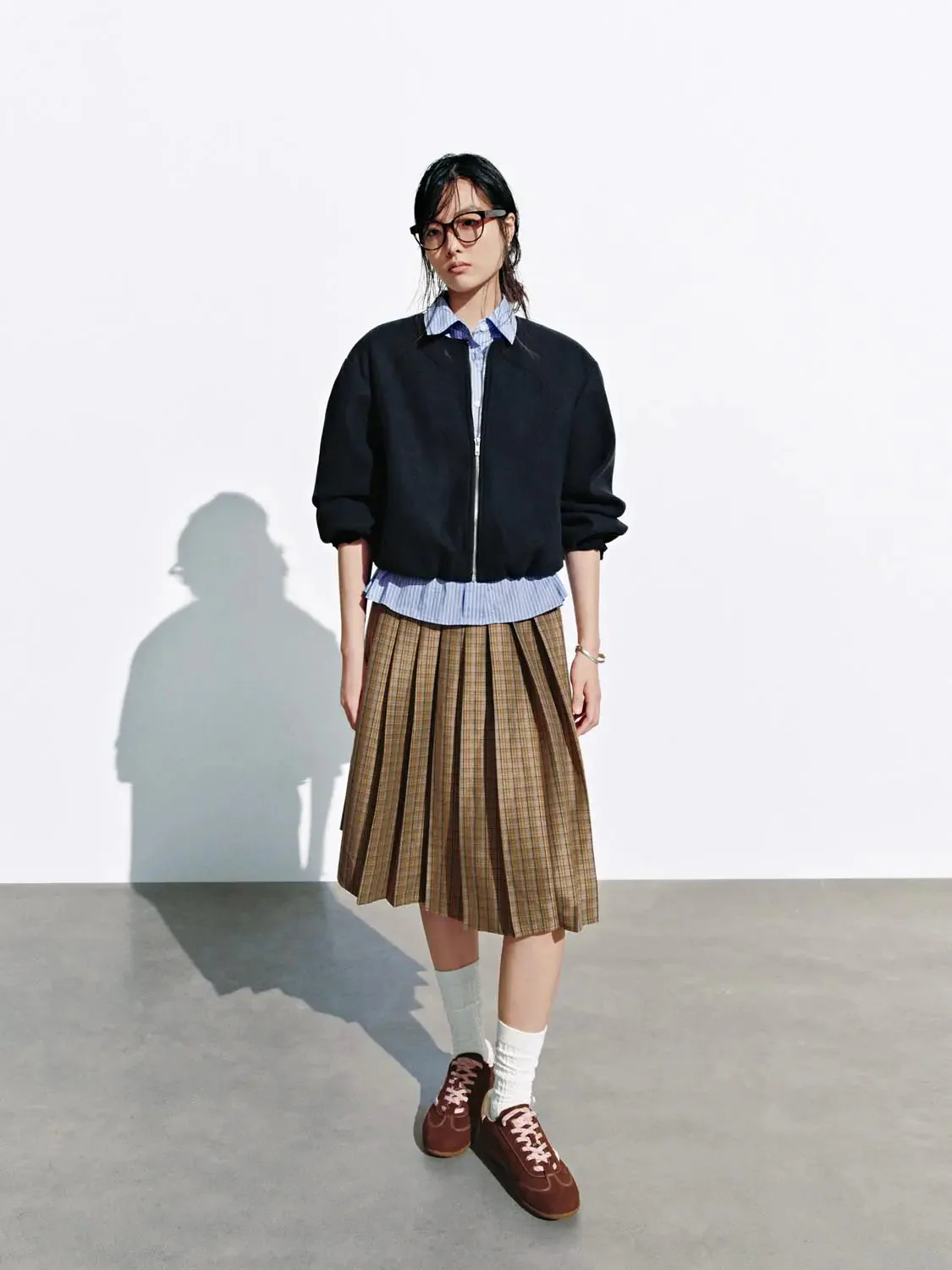 10781-2-in-1-collared-bomber-with-striped-panel-jackets-4.webp 2 In 1 Collared Bomber With Striped Panel Jackets