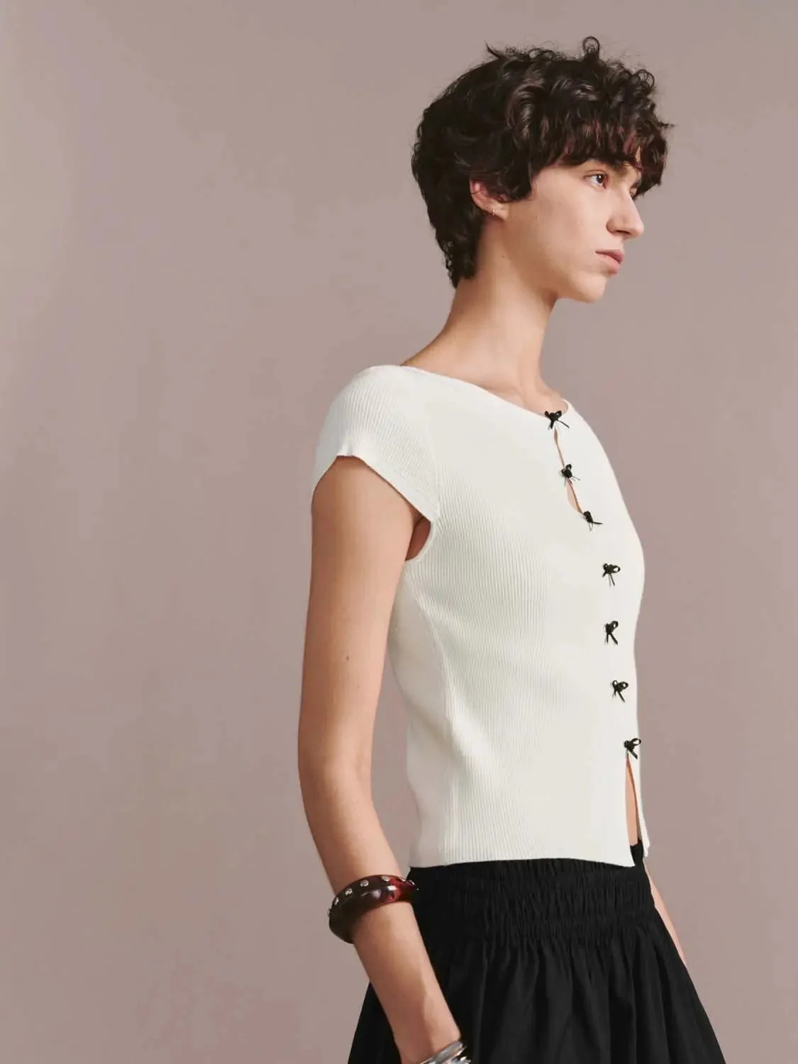 1082-bow-detail-slim-fit-knitted-fine-knit-t-shirt-2.webp Bow Detail Slim Fit Knitted Fine Knit T Shirt
