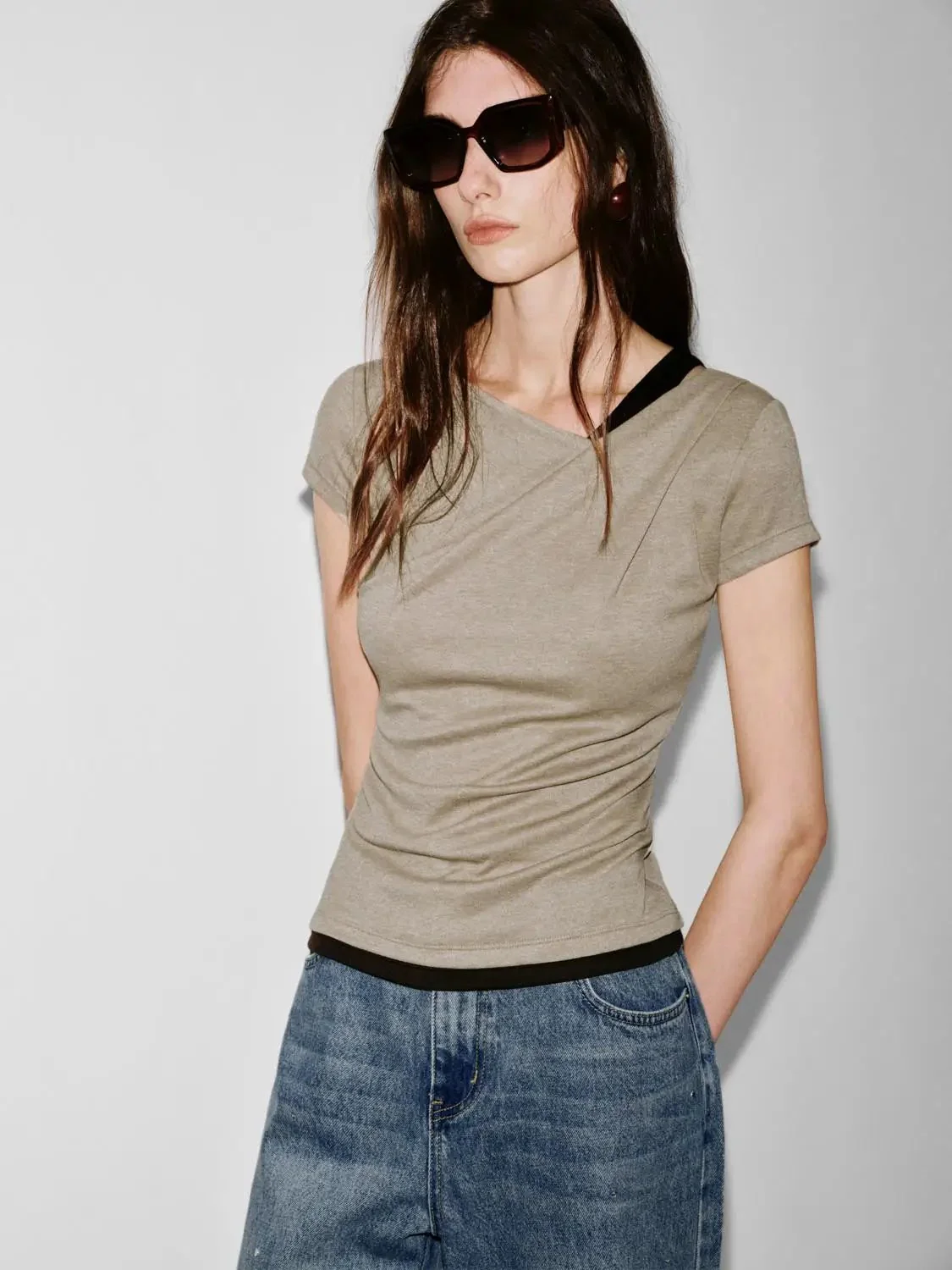 10869-2-in-1-contrast-asymmetric-ruched-t-shirts-2.webp 2 In 1 Contrast Asymmetric Ruched T Shirts