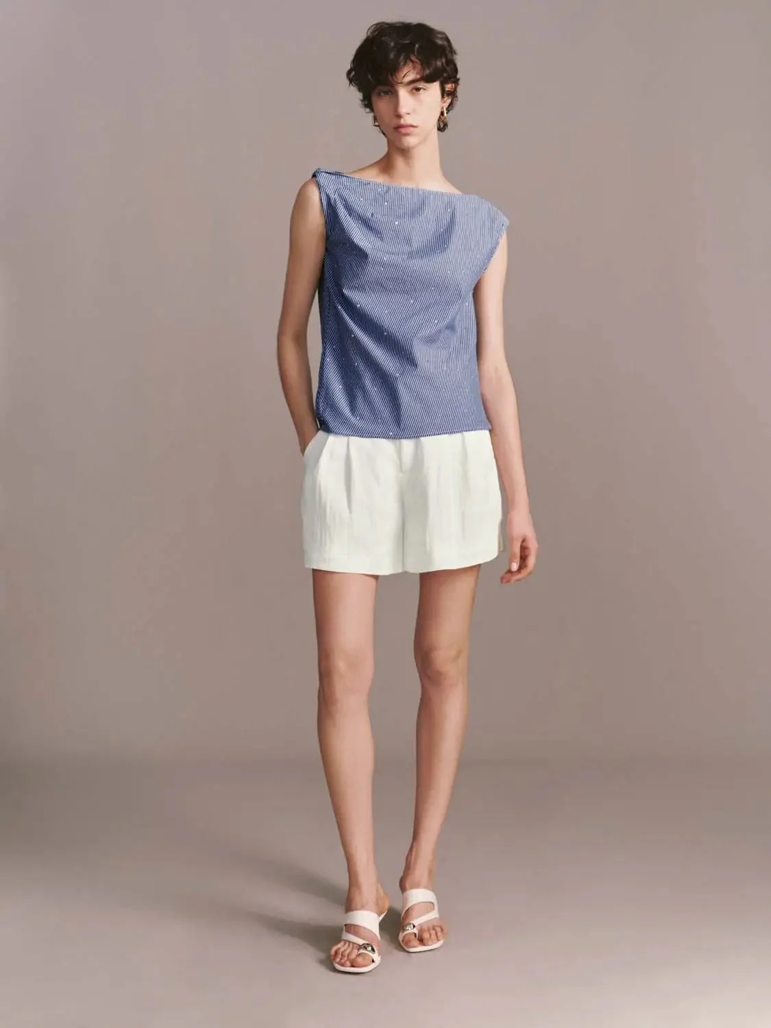 1088-lyocell-blend-pleat-detail-shorts-4.webp Lyocell Blend Pleat Detail Shorts