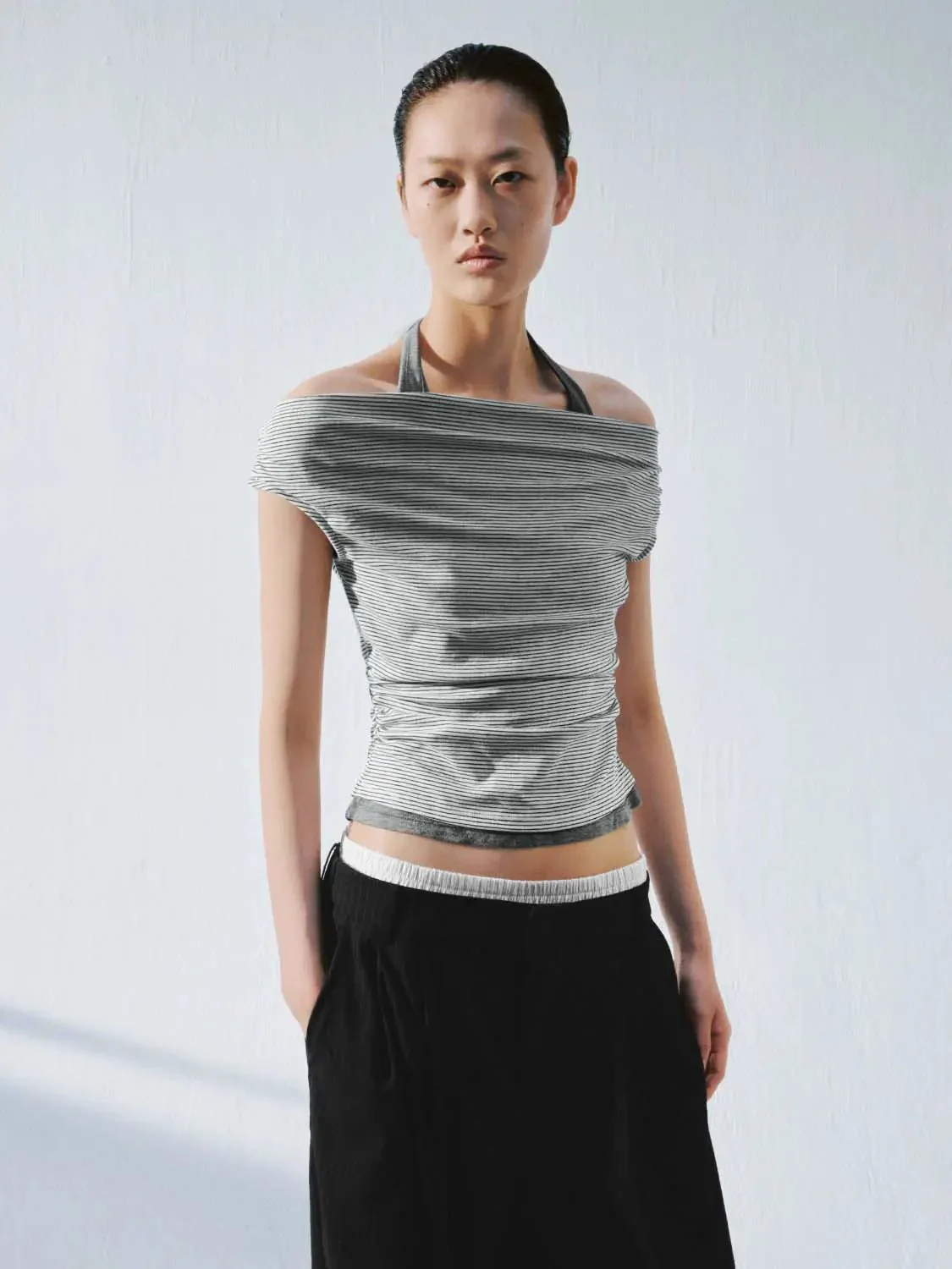 10913-lyocell-blend-2-in-1-contrast-halter-sleeveless-t-shirt-1.webp Lyocell Blend 2 In 1 Contrast Halter Sleeveless T Shirt