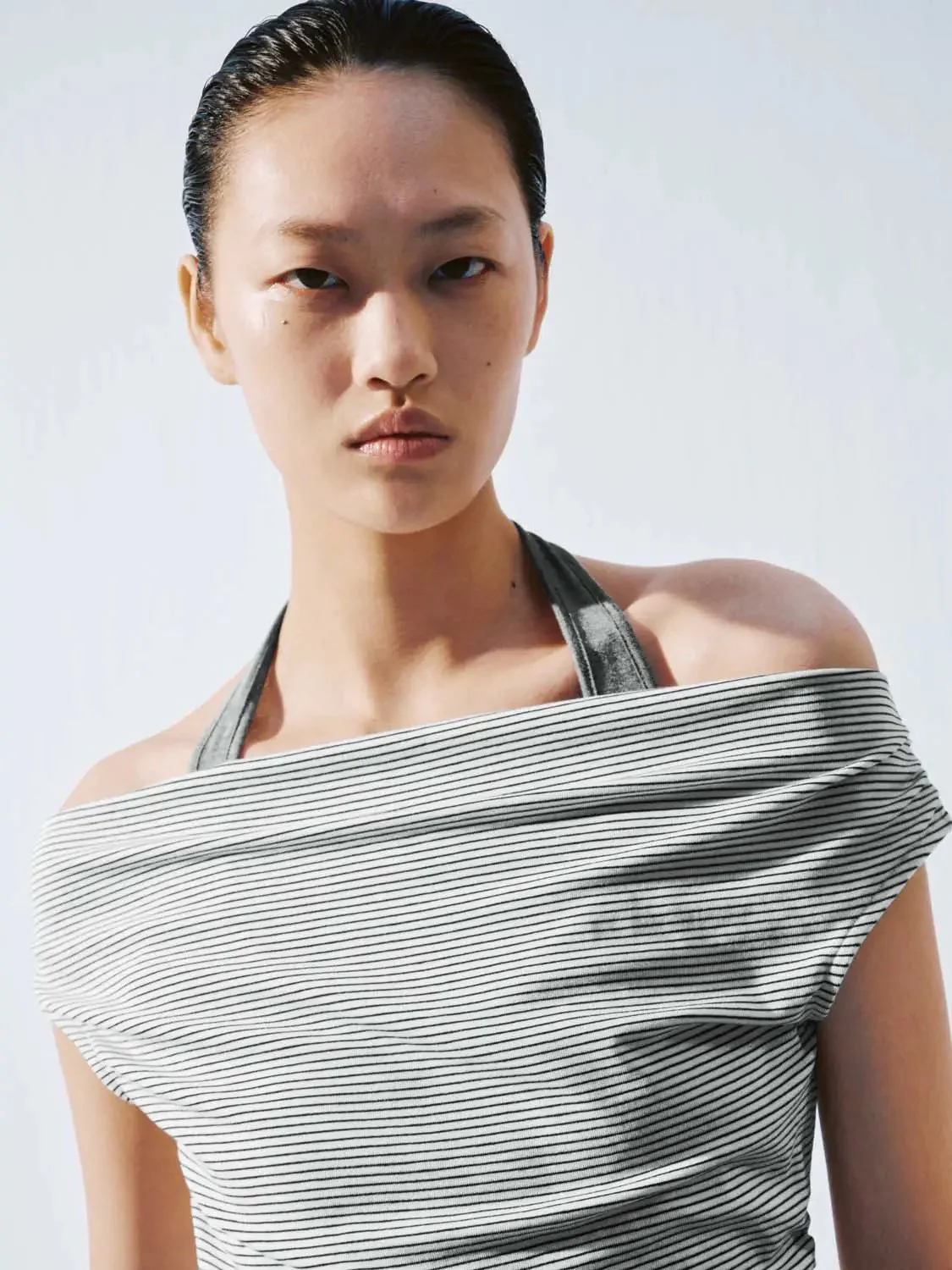 10913-lyocell-blend-2-in-1-contrast-halter-sleeveless-t-shirt-3.webp Lyocell Blend 2 In 1 Contrast Halter Sleeveless T Shirt
