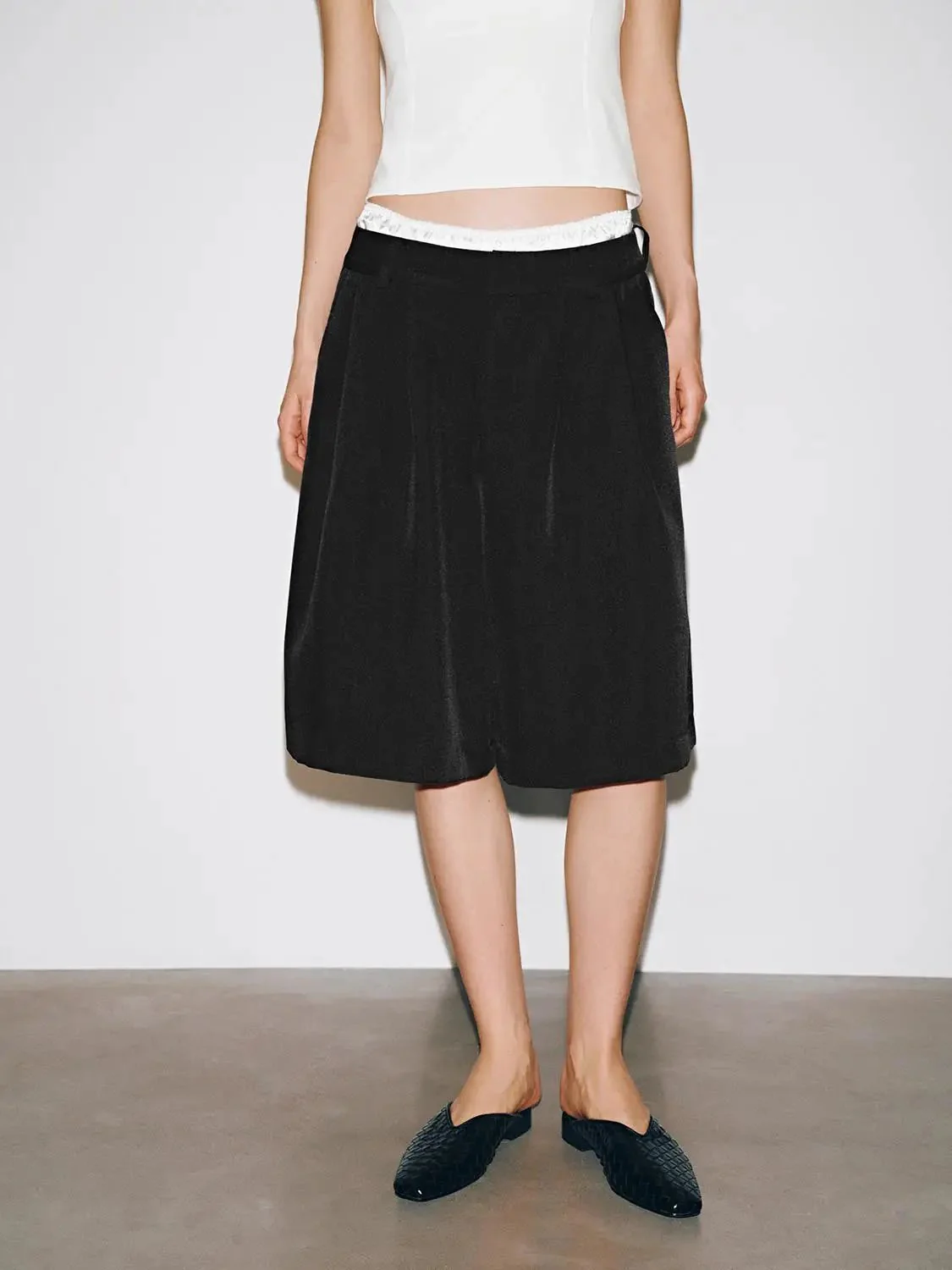 10986-2-in-1-pleated-wide-leg-cropped-pants-for-everyday-wear-1.webp 2 In 1 Pleated Wide Leg Cropped Pants For Everyday Wear