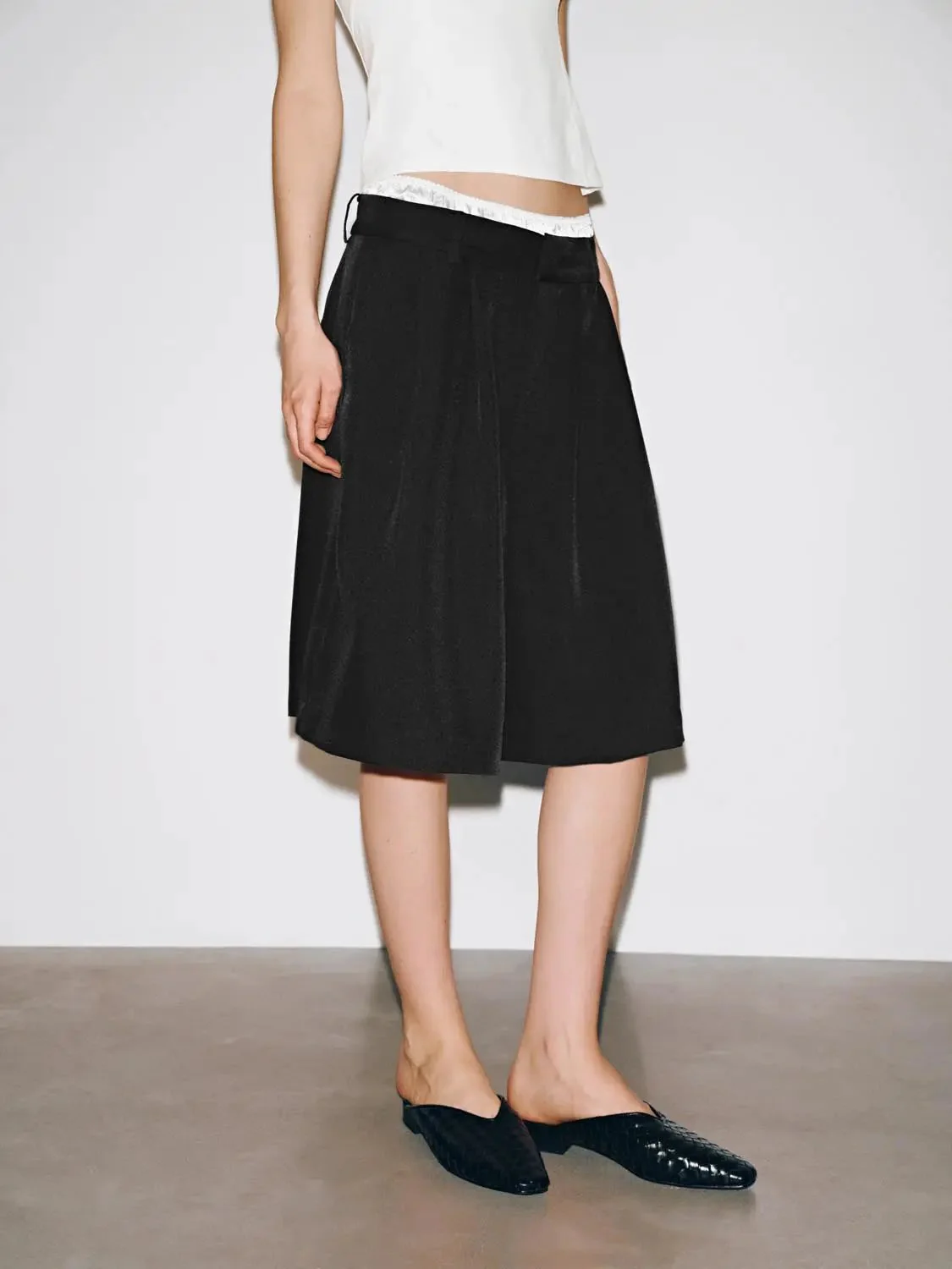 10986-2-in-1-pleated-wide-leg-cropped-pants-for-everyday-wear-3.webp 2 In 1 Pleated Wide Leg Cropped Pants For Everyday Wear