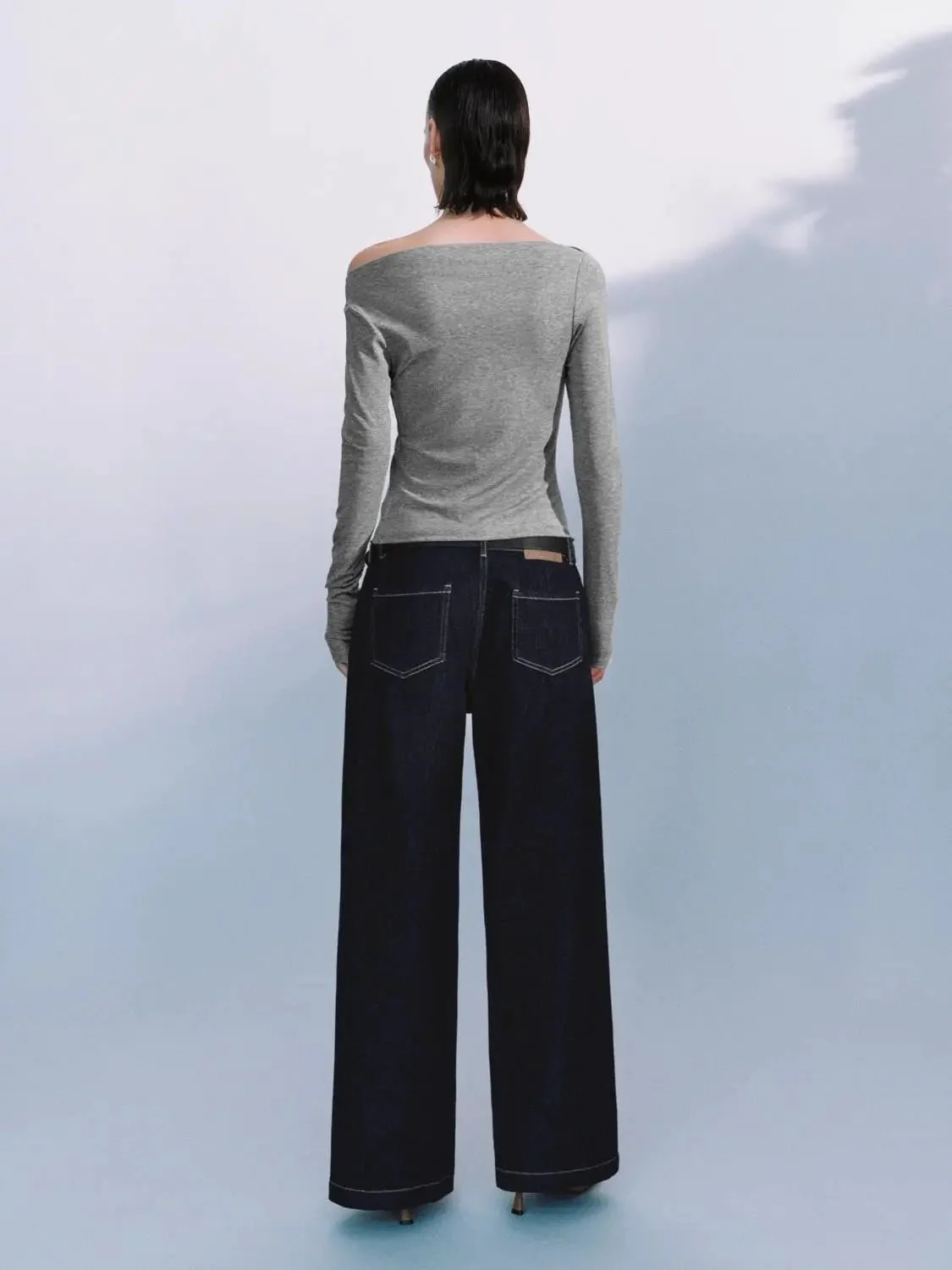 11-lyocell-off-shoulder-draped-ruched-long-sleeve-t-shirts-6.webp Lyocell Off Shoulder Draped Ruched Long Sleeve T Shirts