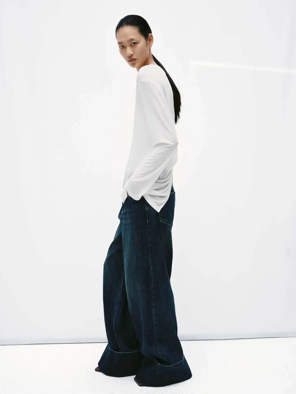 1101-viscose-blend-crew-neck-long-sleeve-t-shirts-5.webp Viscose Blend Crew Neck Long Sleeve T Shirts