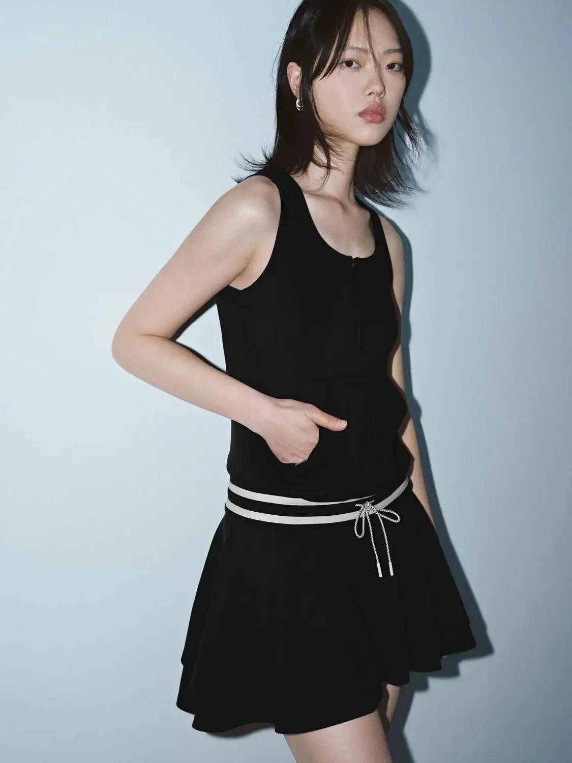 11058-black-zip-front-sleeveless-a-line-midi-dresses-with-stretch-fabric-tank-top-2.webp Black Zip Front Sleeveless A-Line Midi Dresses With Stretch Fabric Tank Top