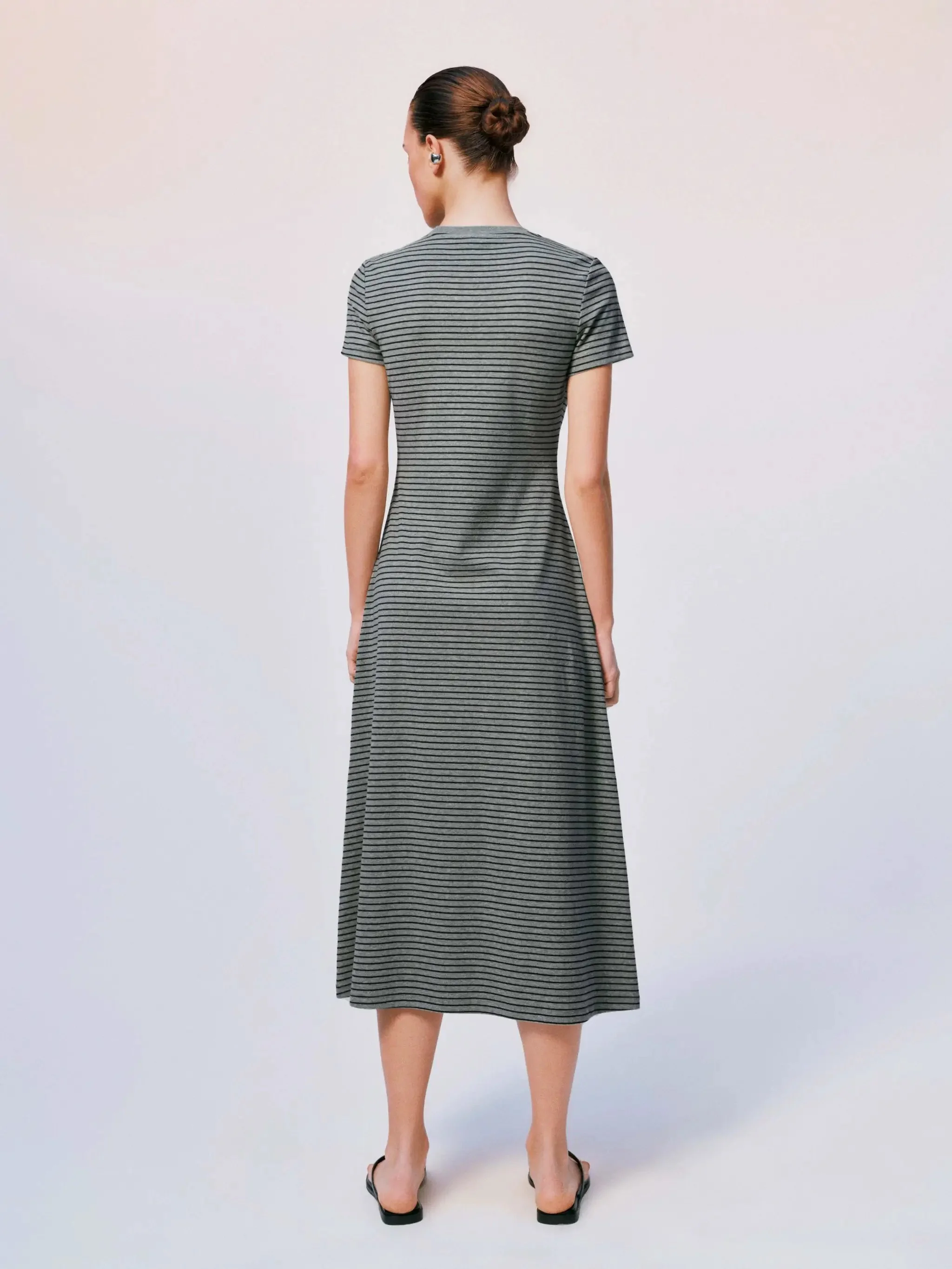 111-striped-shawl-detail-cotton-a-line-midi-dress-12.webp Striped Shawl-Detail Cotton A-Line Midi Dress
