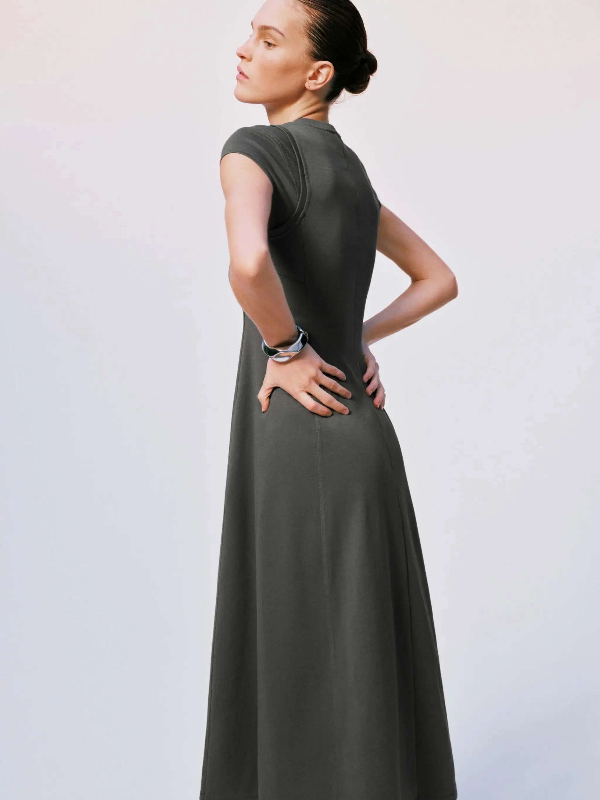 11112-cotton-olive-green-short-sleeve-aline-midi-dresses-4.webp Cotton Olive Green Short Sleeve Aline Midi Dresses