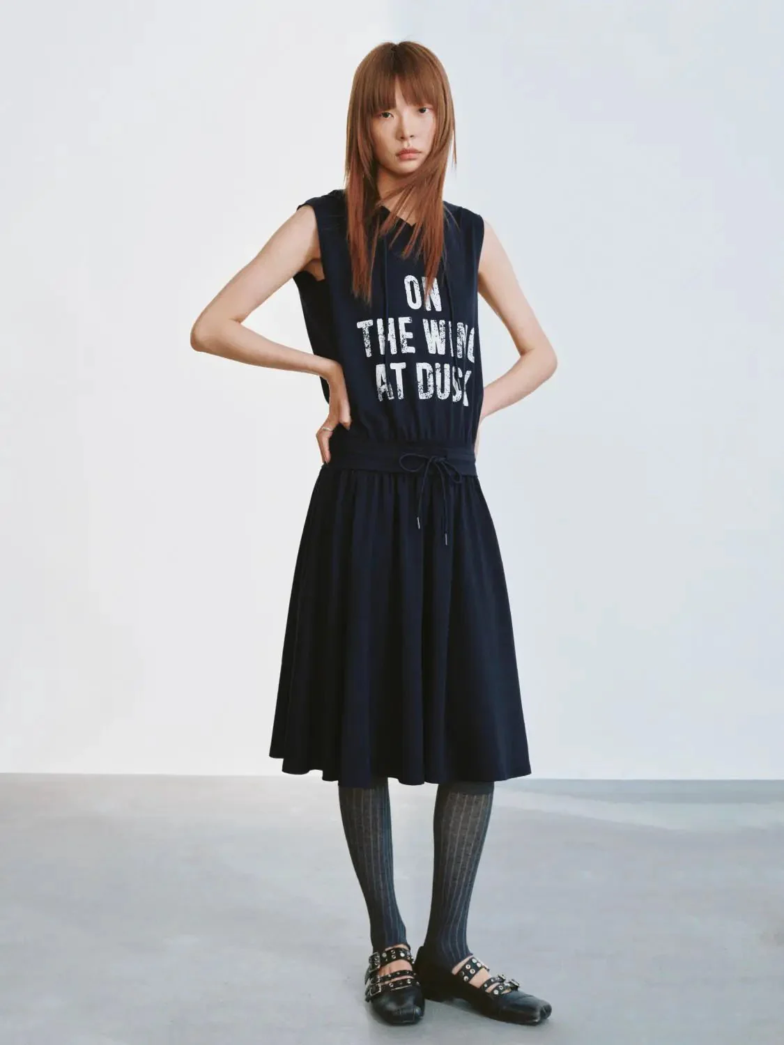 11130-cotton-sleeveless-drawstring-pleated-a-line-midi-dresses-9.webp Cotton Sleeveless Drawstring Pleated A Line Midi Dresses