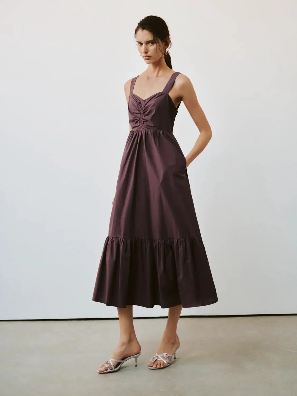 11238-strappy-shirred-a-line-midi-dresses-for-everyday-and-evening-wear-4.webp Strappy Shirred A-Line Midi Dresses For Everyday And Evening Wear