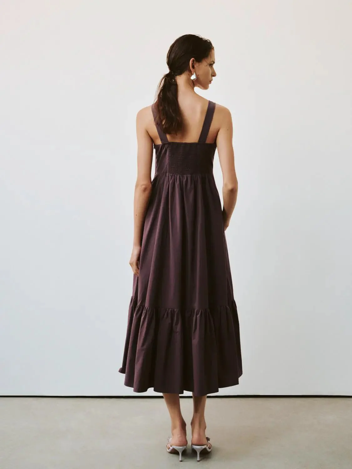 11238-strappy-shirred-a-line-midi-dresses-for-everyday-and-evening-wear-6.webp Strappy Shirred A-Line Midi Dresses For Everyday And Evening Wear