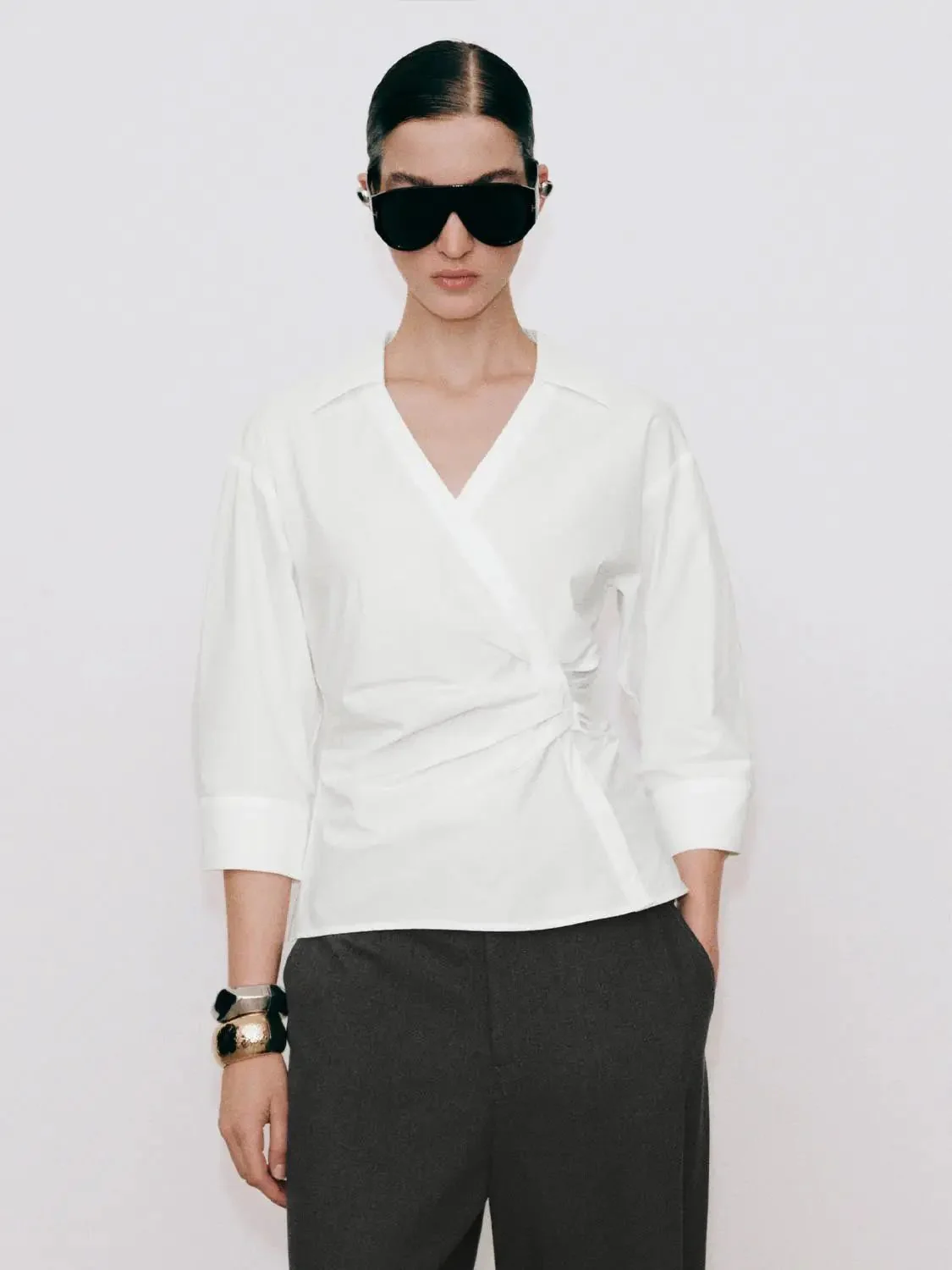 1128-v-neck-ruched-cropped-overhead-shirts-25.webp V-Neck Ruched Cropped Overhead Shirts