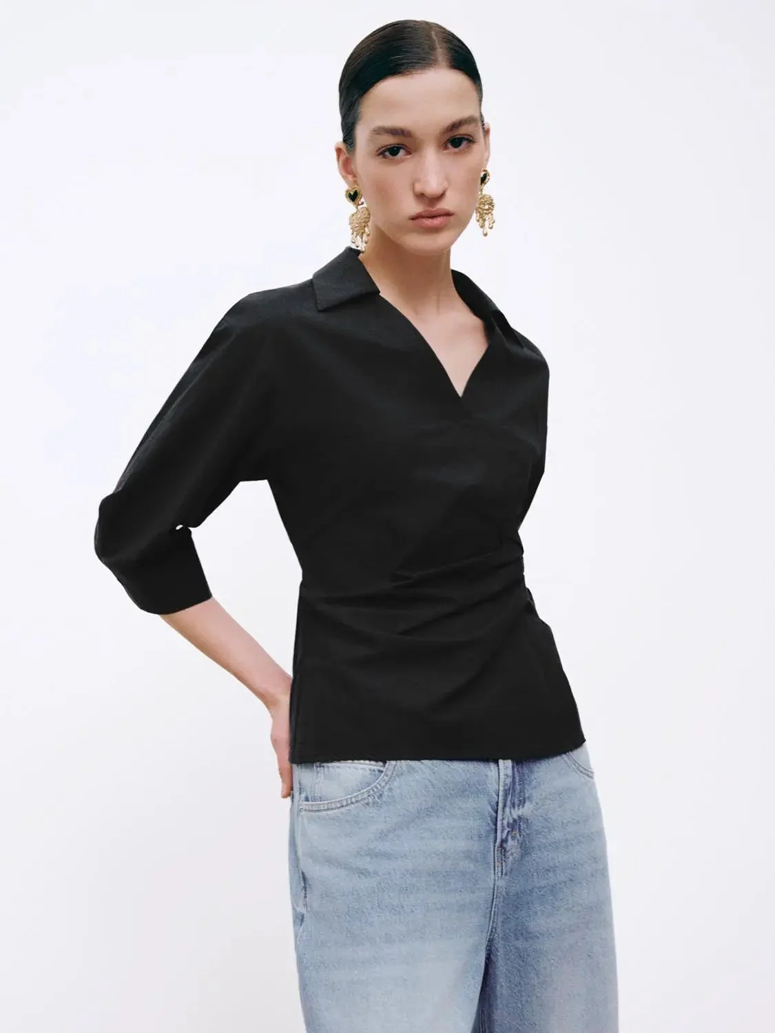 1128-v-neck-ruched-cropped-overhead-shirts-27.webp V-Neck Ruched Cropped Overhead Shirts