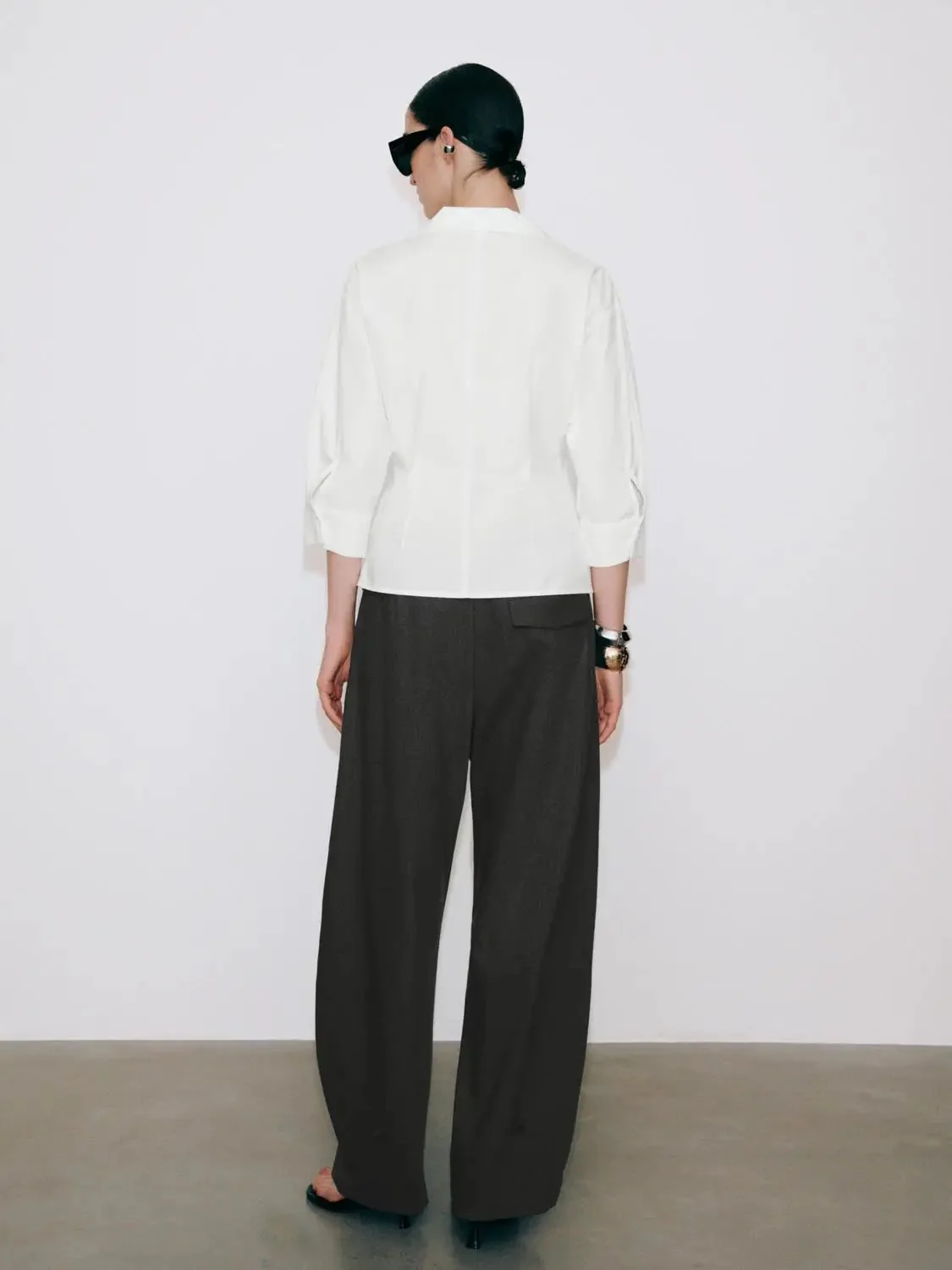 1128-v-neck-ruched-cropped-overhead-shirts-6.webp V-Neck Ruched Cropped Overhead Shirts