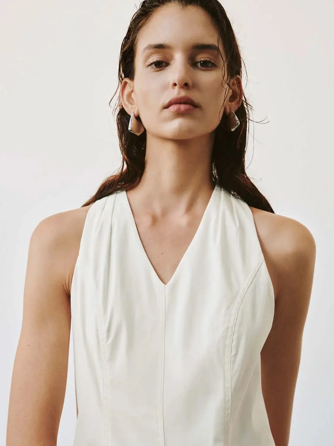 11404-viscose-blend-v-neck-sleeveless-seamed-a-line-midi-dresses-3.webp Viscose Blend V Neck Sleeveless Seamed A Line Midi Dresses