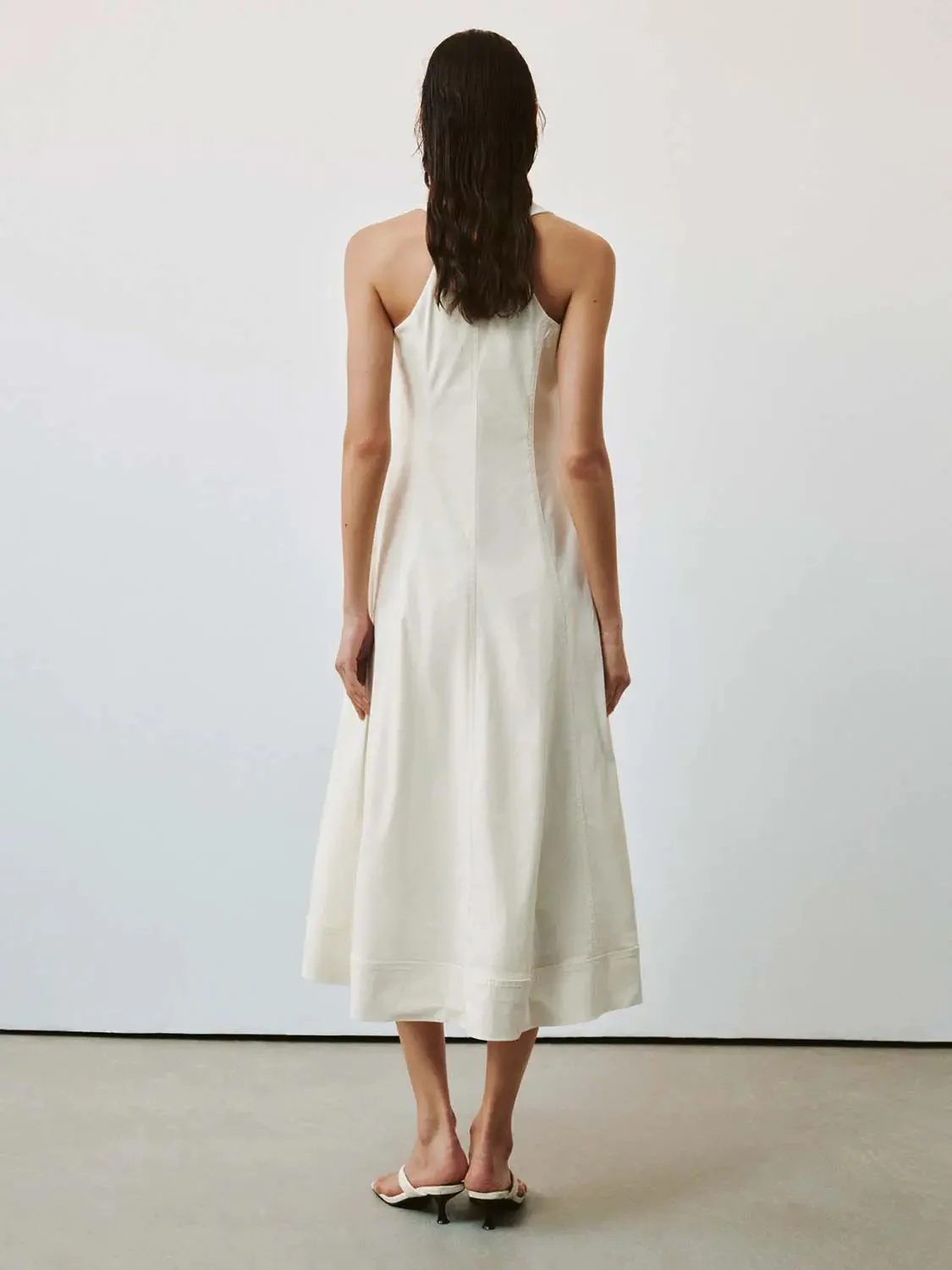 11404-viscose-blend-v-neck-sleeveless-seamed-a-line-midi-dresses-6.webp Viscose Blend V Neck Sleeveless Seamed A Line Midi Dresses