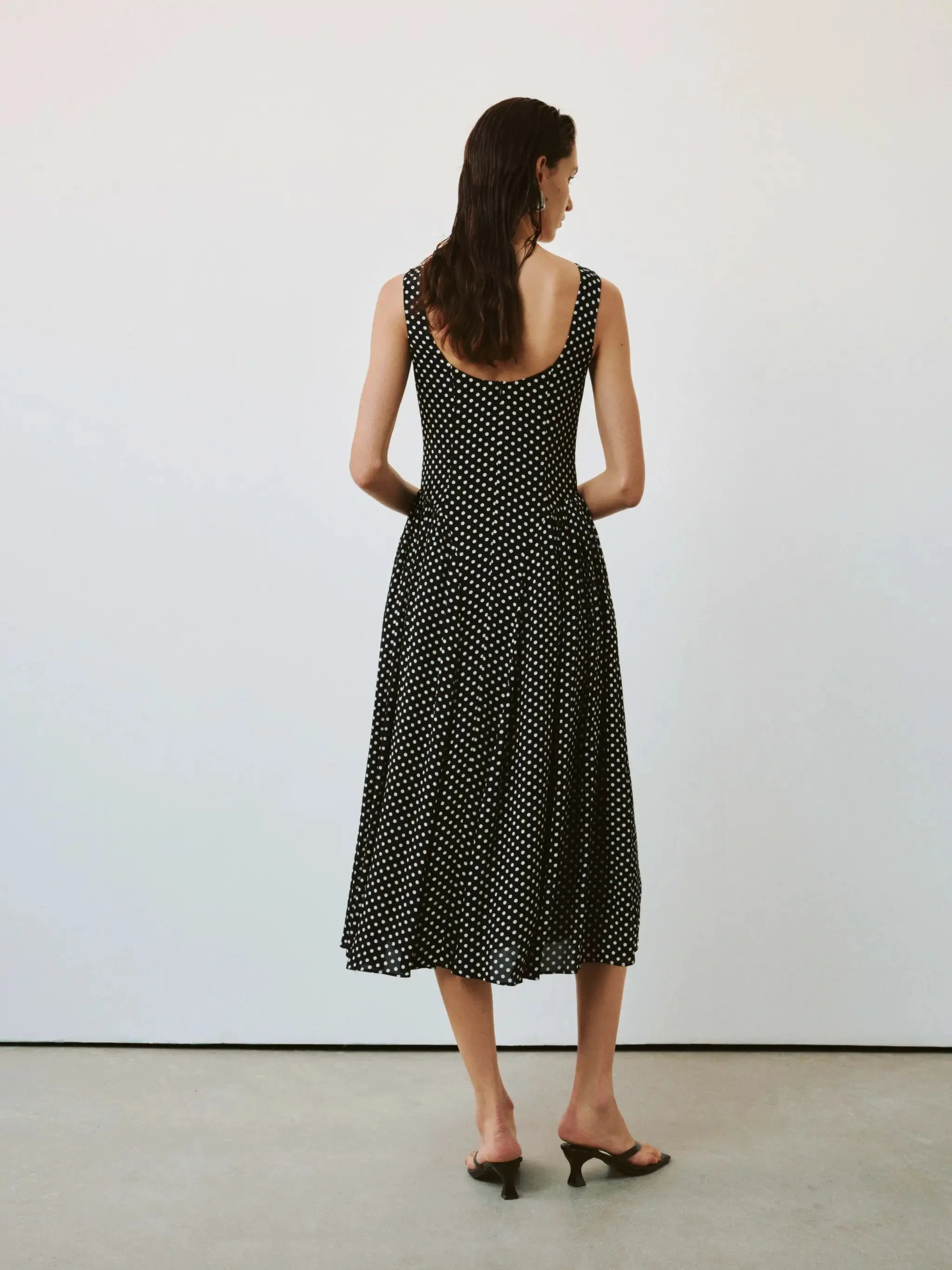 11410-polka-dot-boat-neck-sleeveless-a-line-midi-dresses-6.webp Polka Dot Boat Neck Sleeveless A Line Midi Dresses