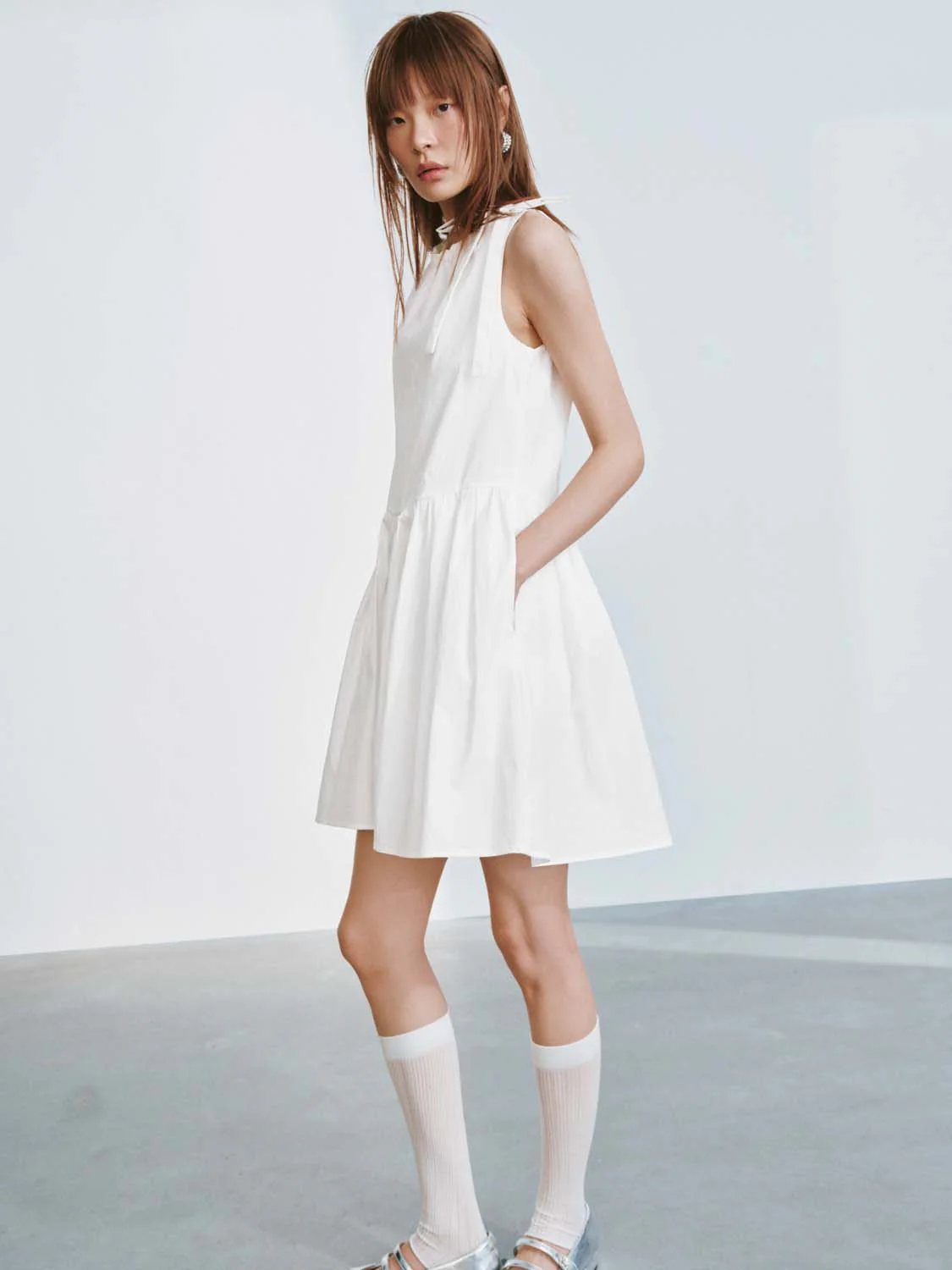 11576-shirring-detail-cotton-sleeveless-a-line-midi-dress-2.webp Shirring Detail Cotton Sleeveless A Line Midi Dress