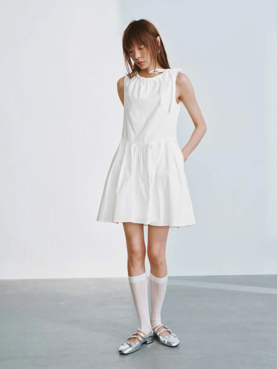 11576-shirring-detail-cotton-sleeveless-a-line-midi-dress-4.webp Shirring Detail Cotton Sleeveless A Line Midi Dress