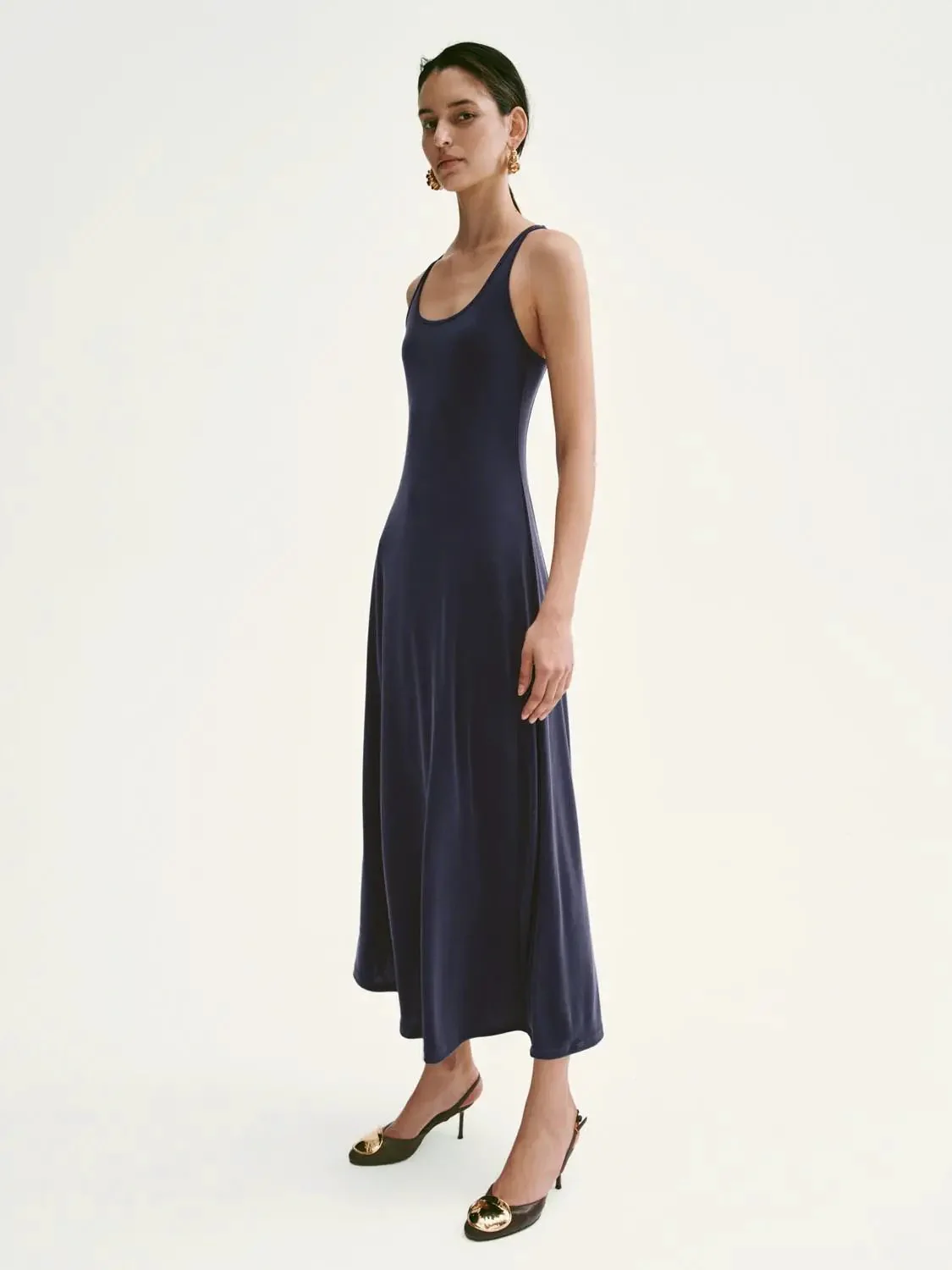 11582-modal-blend-square-neck-strappy-a-line-maxi-dresses-4.webp Modal Blend Square Neck Strappy A-Line Maxi Dresses