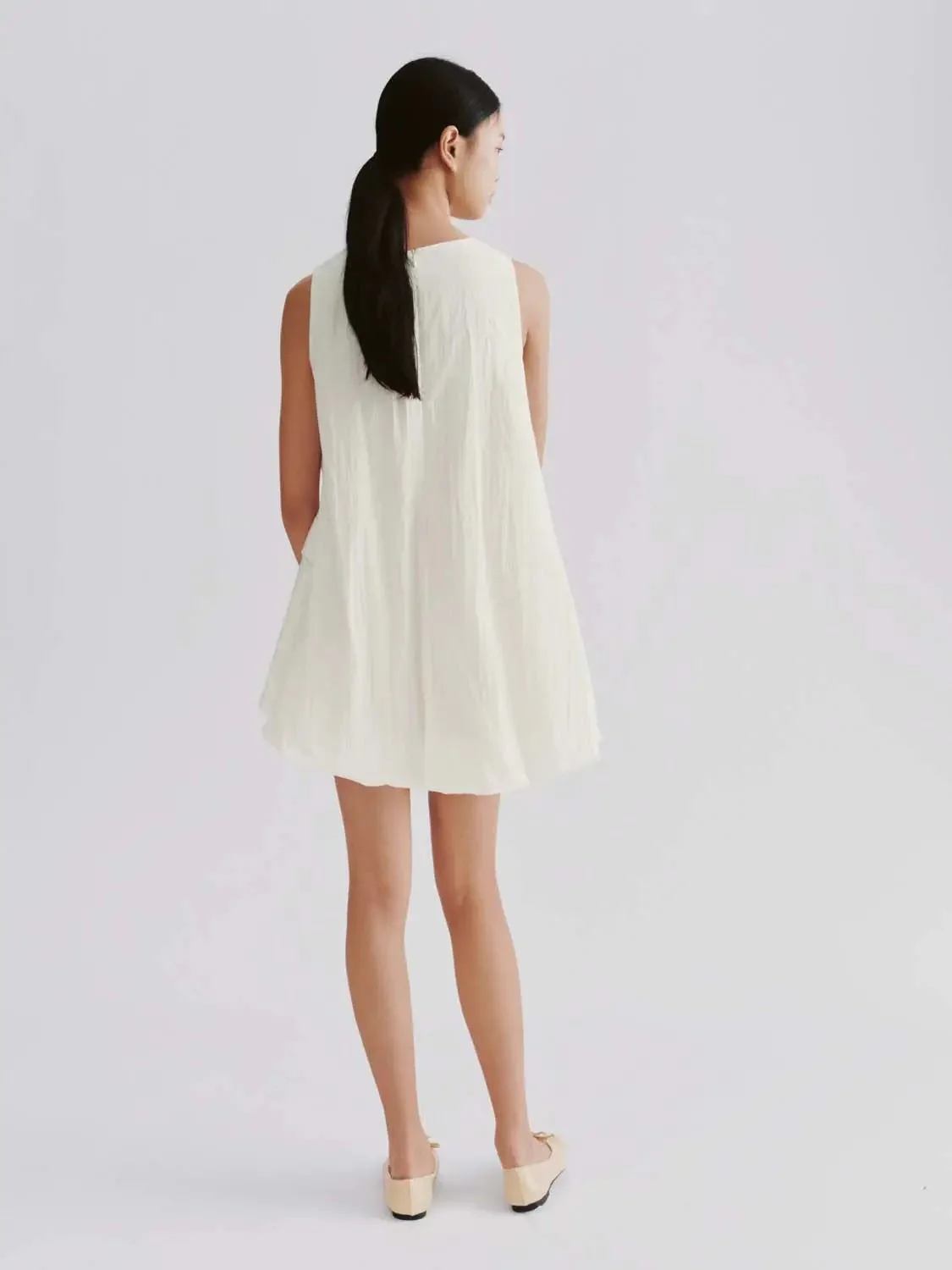 11594-white-cotton-blend-crew-neck-sleeveless-a-line-midi-dresses-6.webp White Cotton Blend Crew Neck Sleeveless A Line Midi Dresses