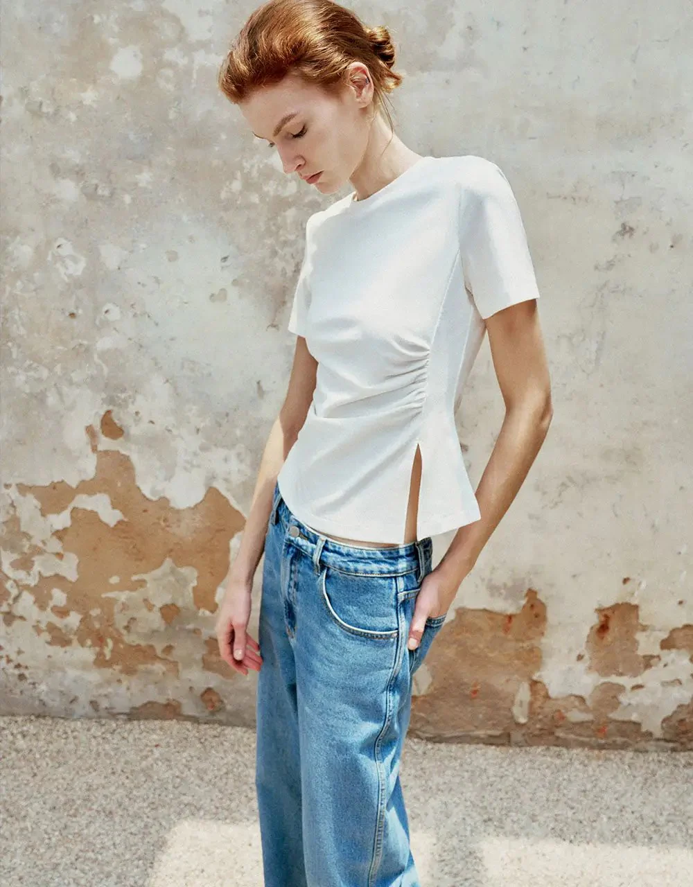 1160-white-natural-fiber-blend-with-subtle-ruched-detail-t-shirt-4.webp White Natural Fiber Blend With Subtle Ruched Detail T Shirt